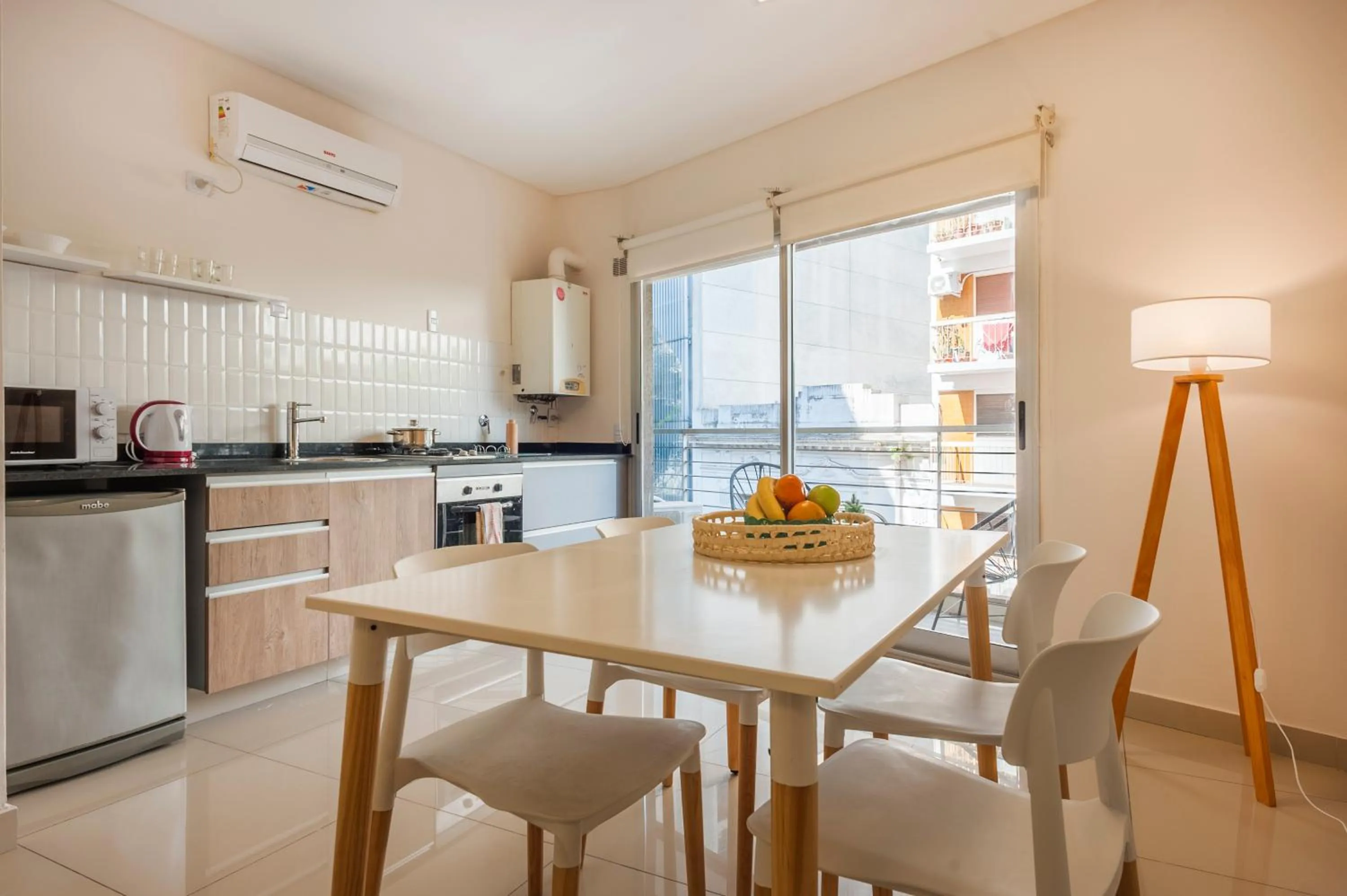 Kitchen or kitchenette in Báltico Suites