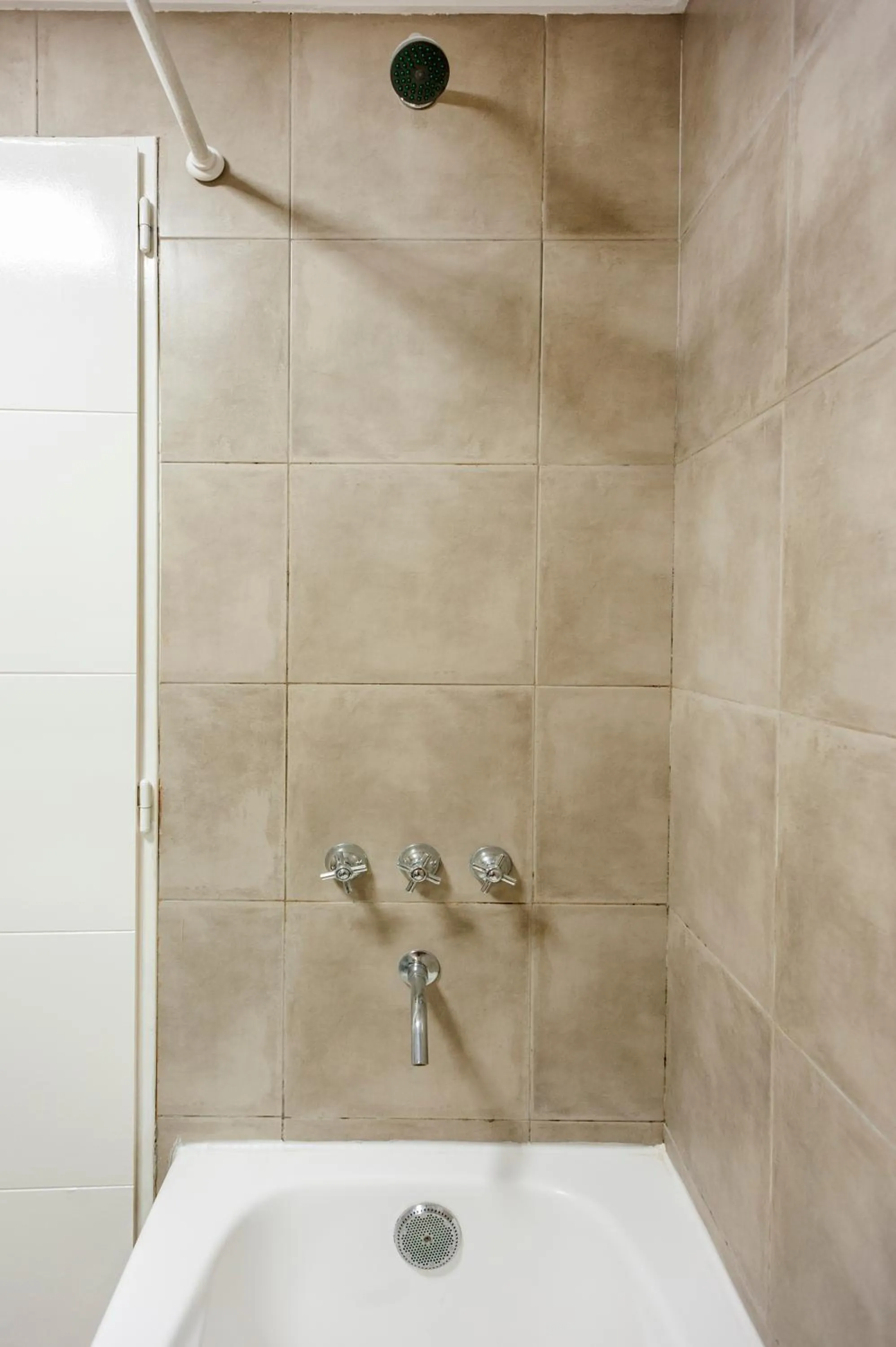 Shower in Báltico Suites