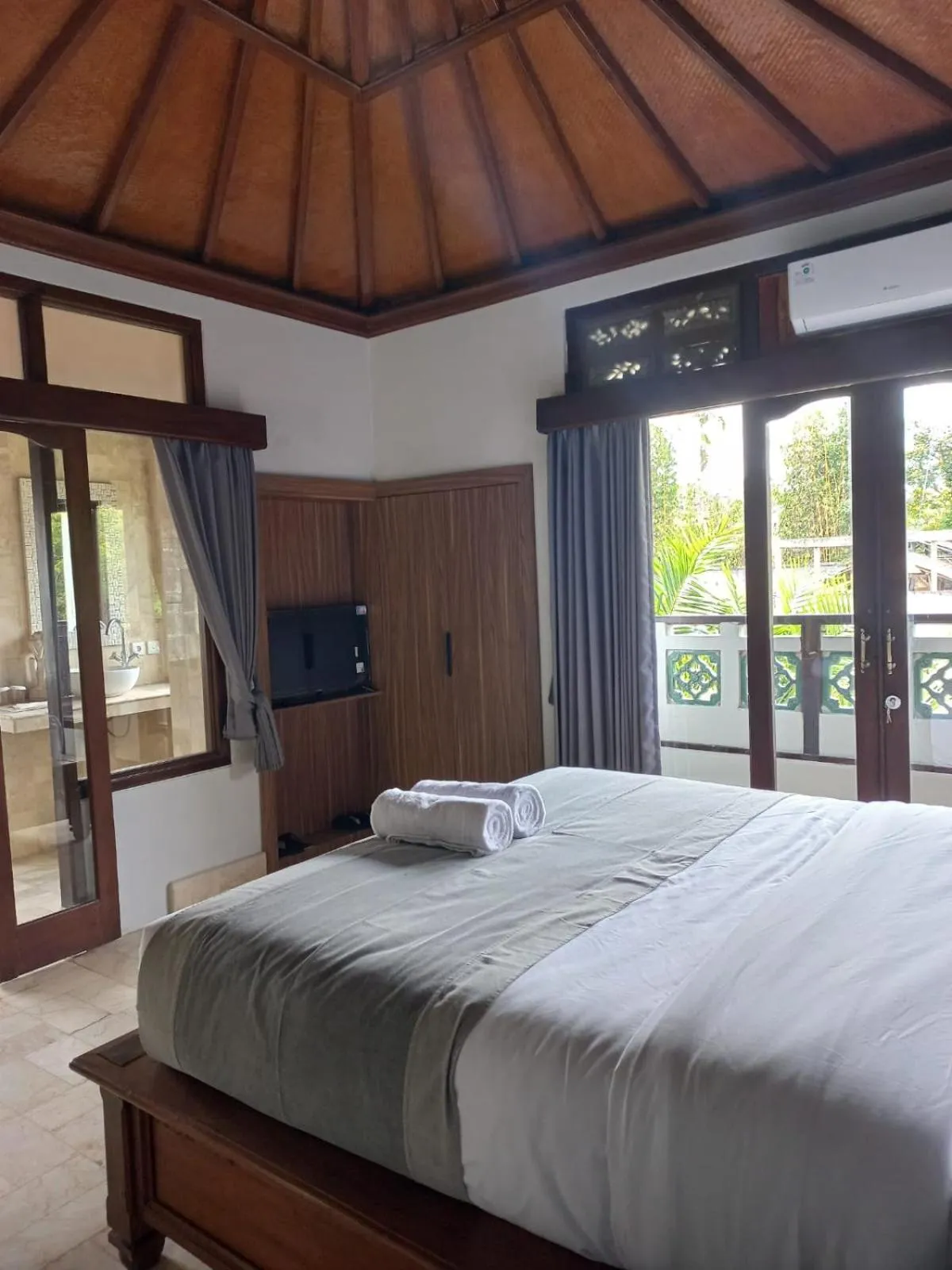 Bed in New Mumbul Ubud
