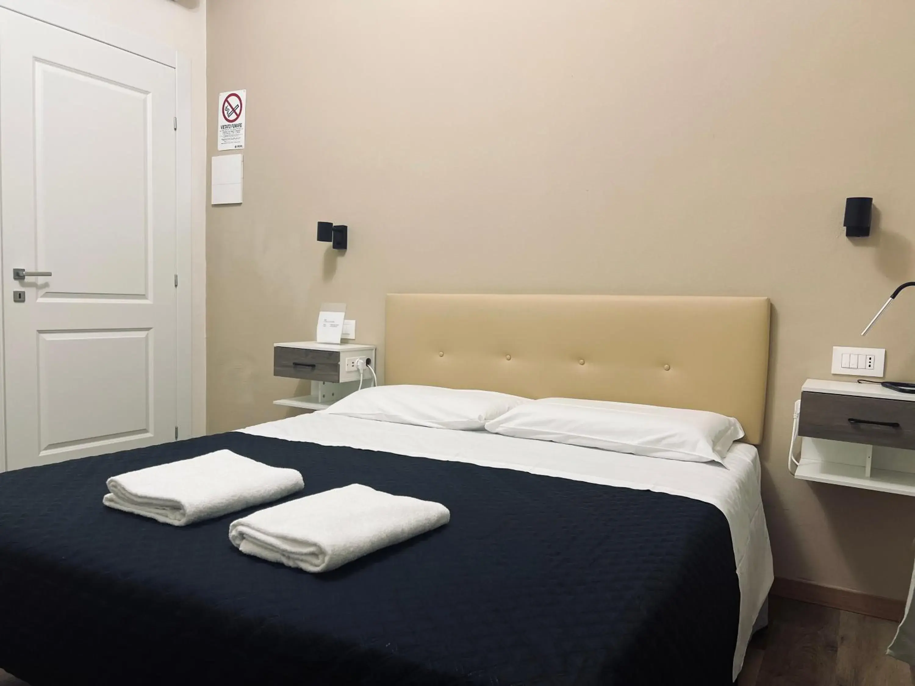 Bed in Il Galileo Rooms Bed in Il Galileo Rooms