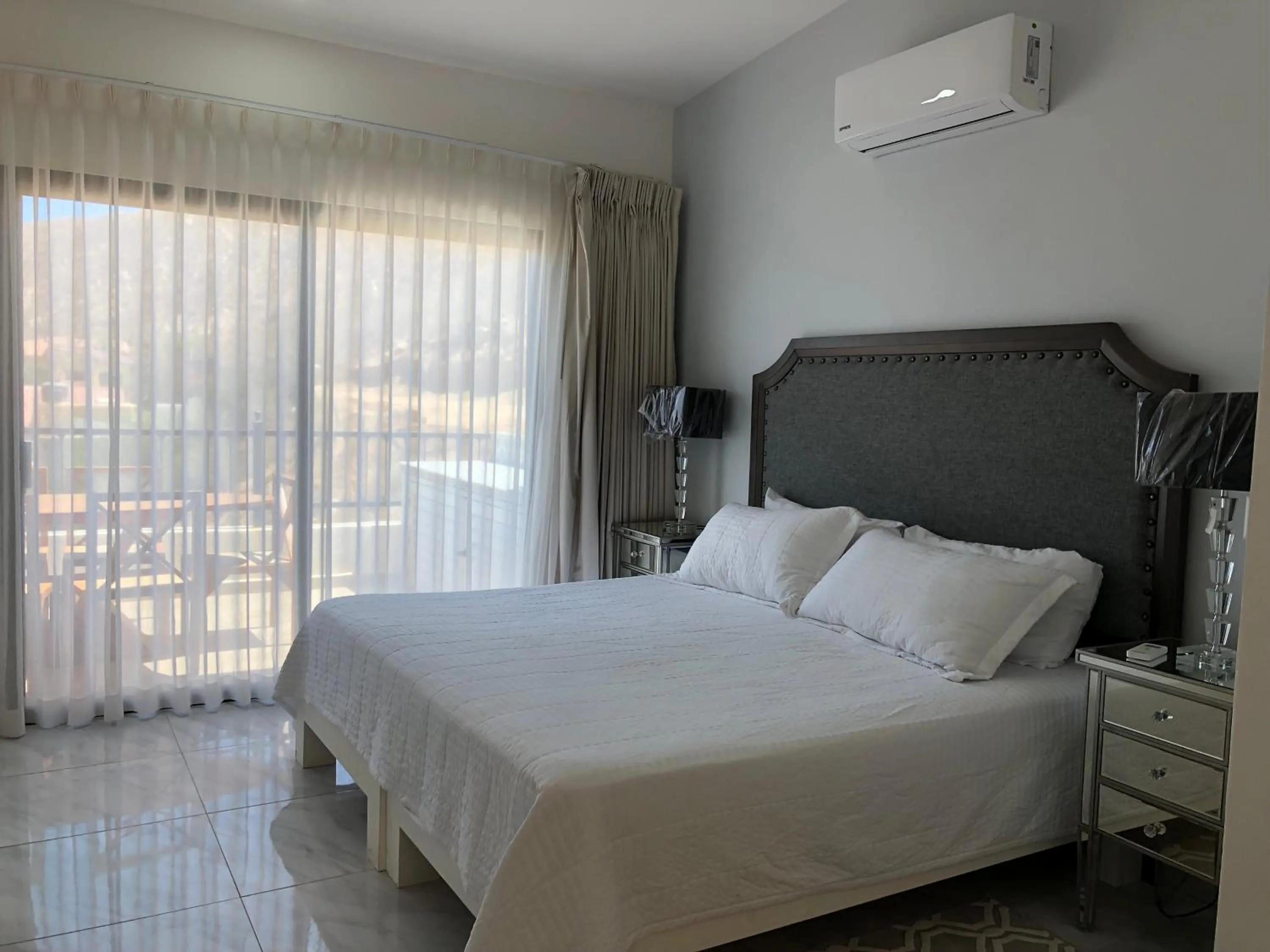 Bed in Morgan Hotel Boutique & Residences, Los Cabos