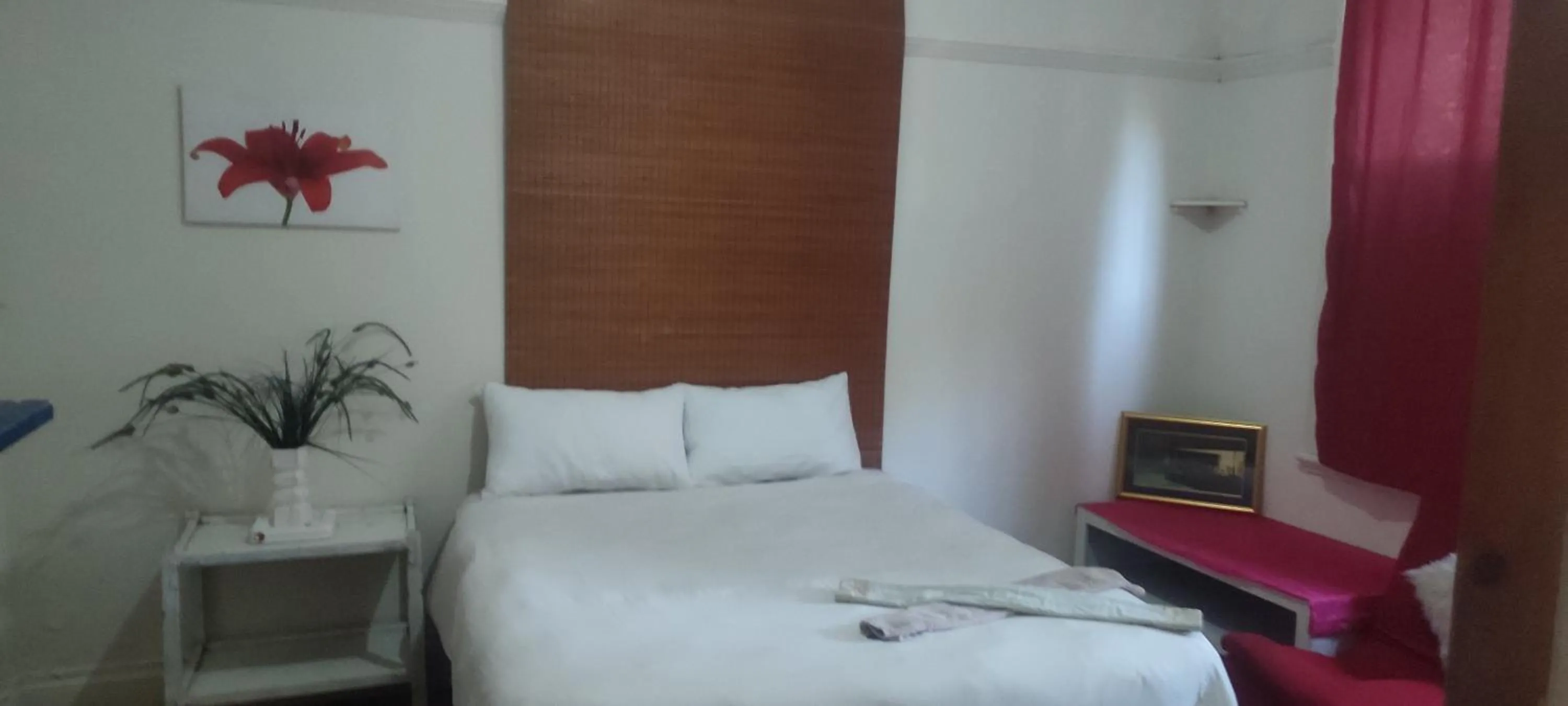 Bed in 23 Whitaker Maboneng Hotelstyle