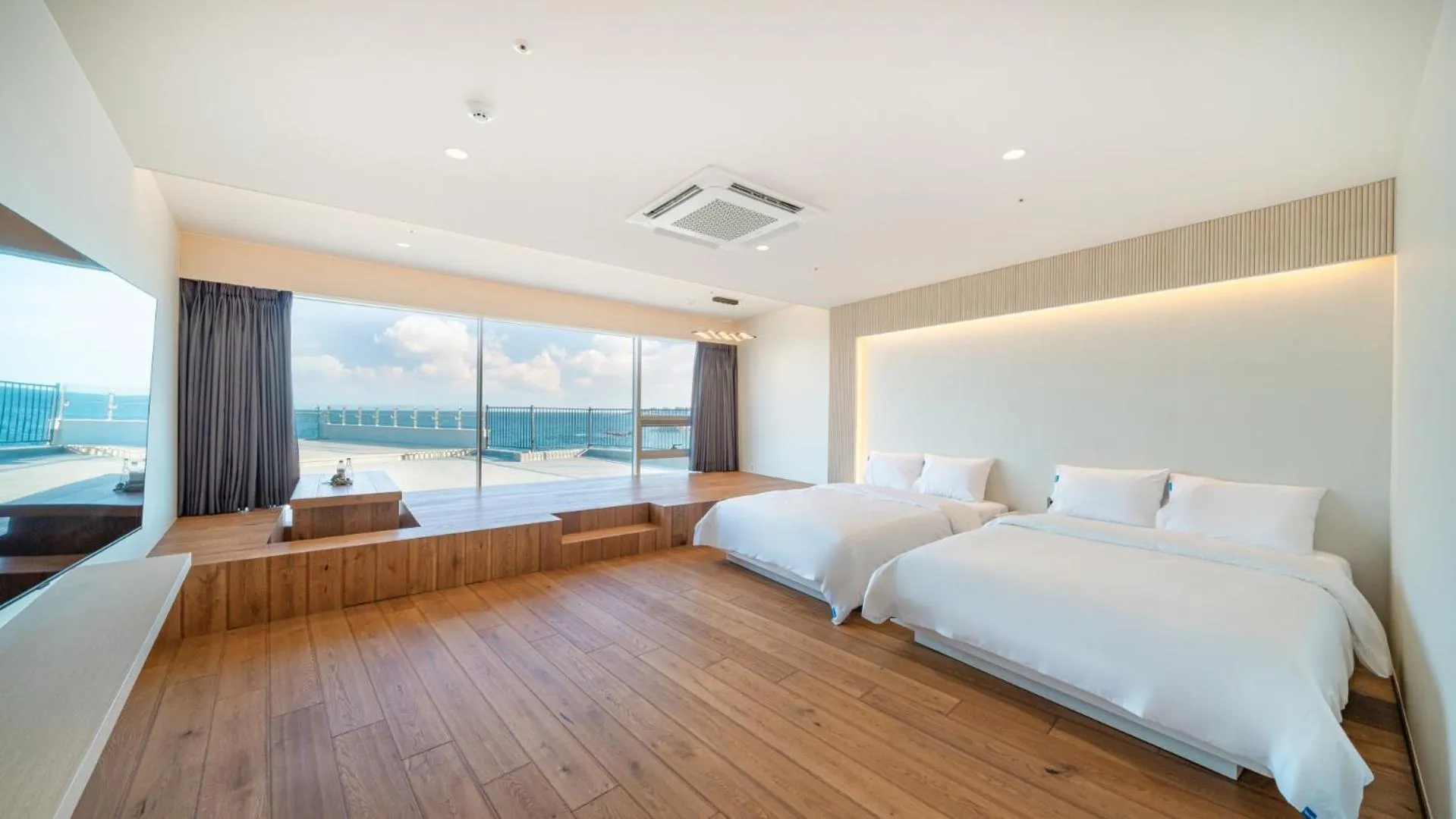 Bed in Sharp & Flat Hotel