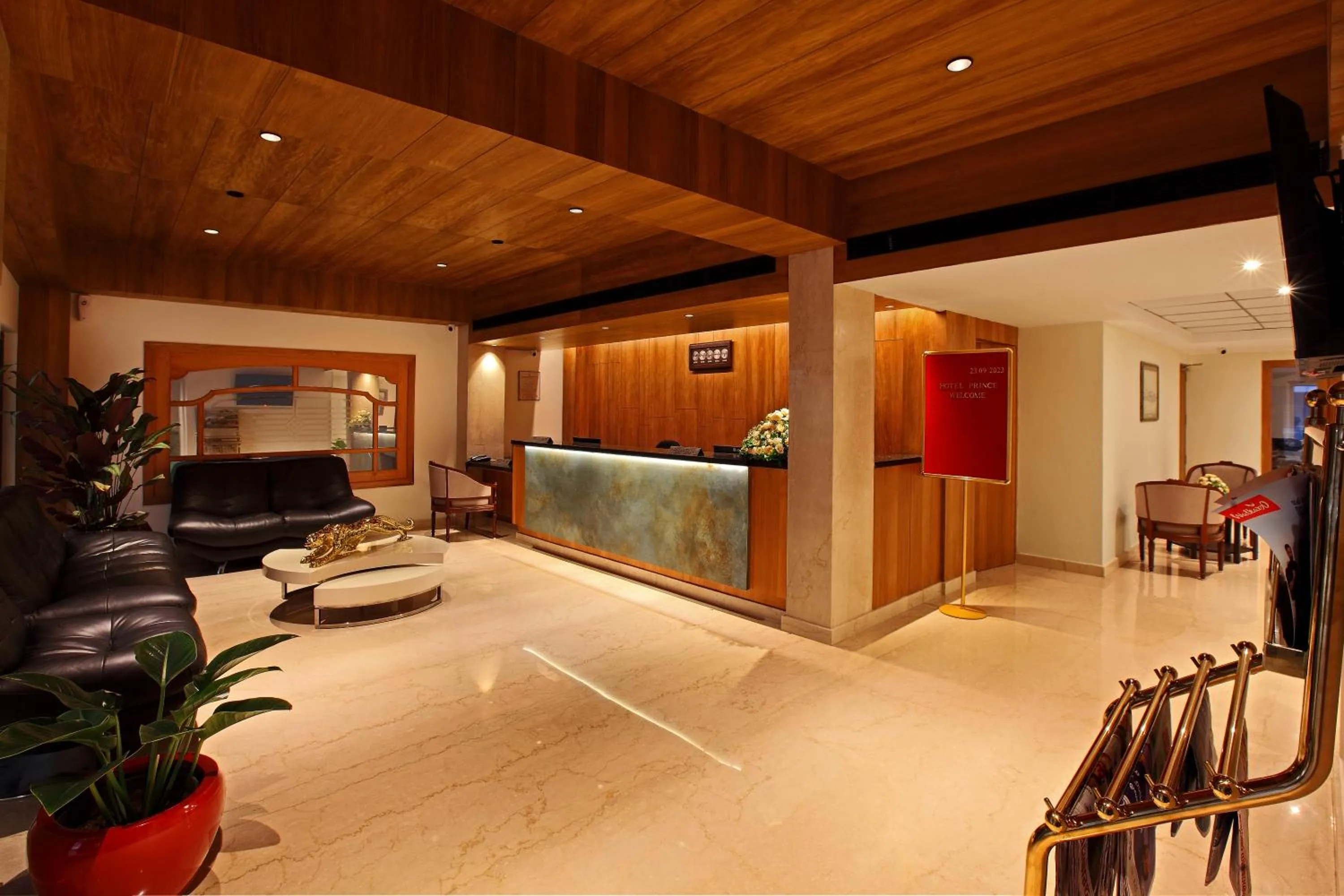 Lobby or reception, Bed in HOTEL PRINCE