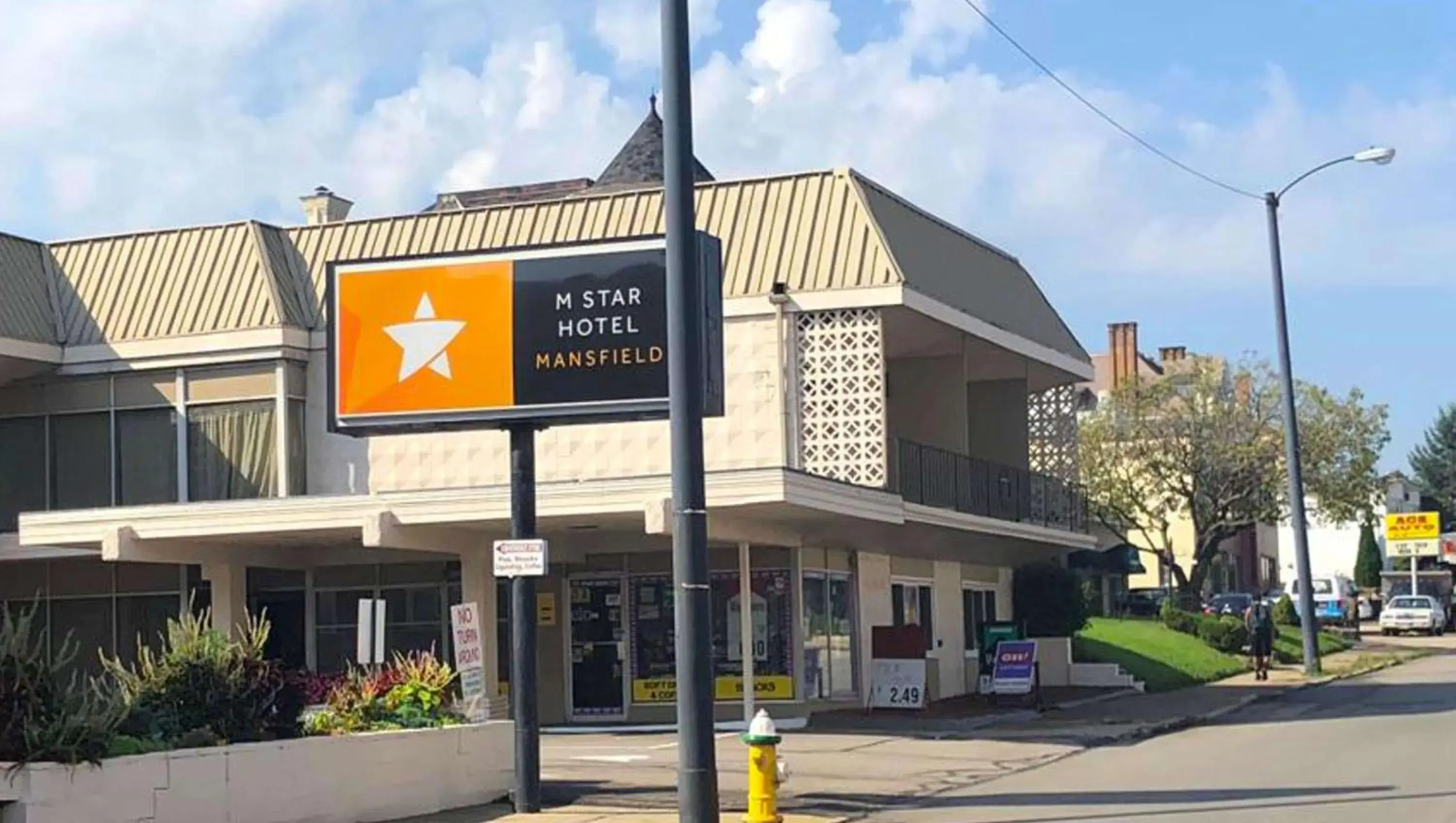 Property building in M Star Hotel Mansfield Property building in M Star Hotel Mansfield