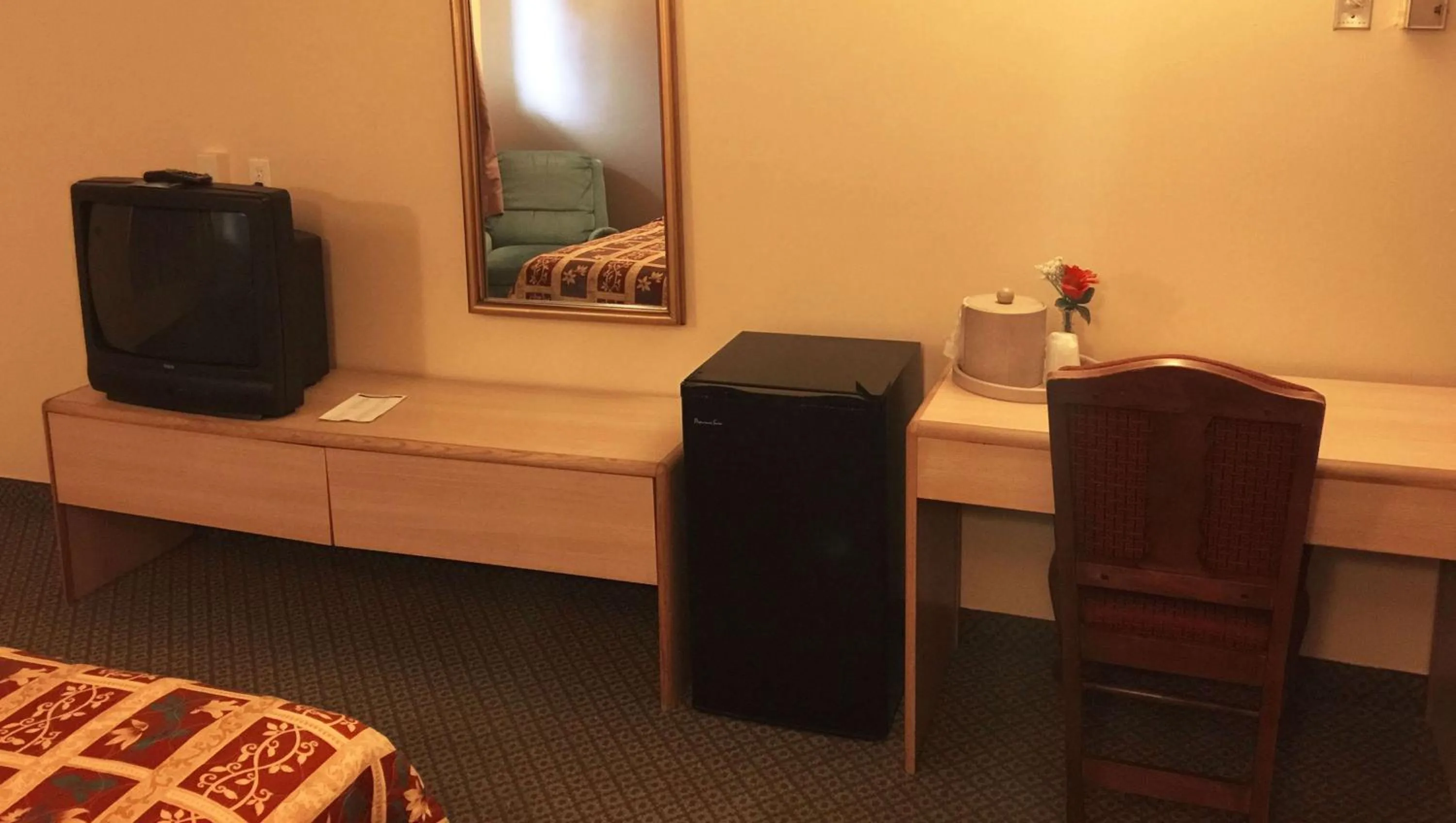 Photo of the whole room in M Star Hotel Mansfield