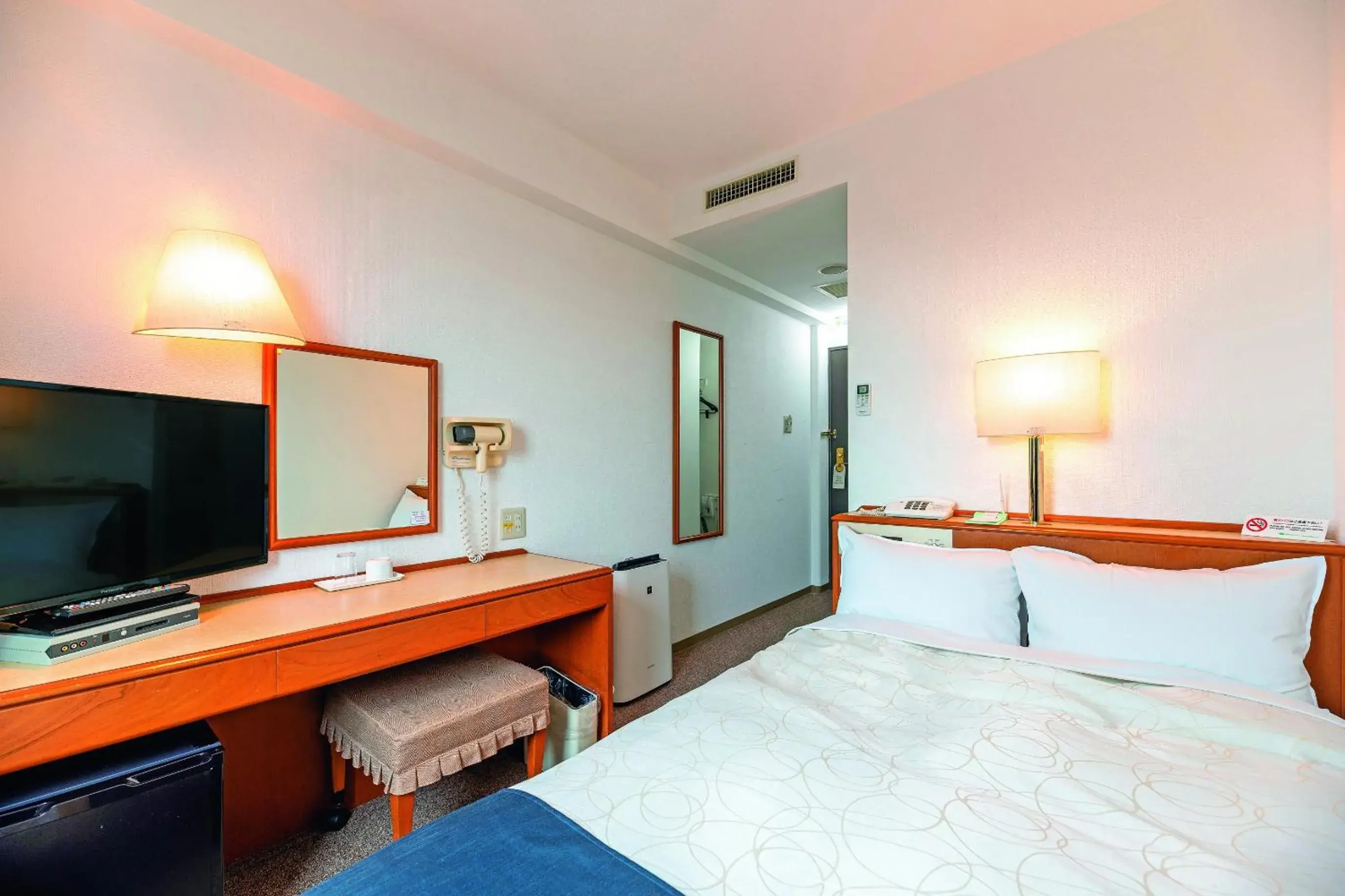 Semi Double Room - Non-Smoking in Aomori Green Park Hotel Annex Semi Double Room - Non-Smoking in Aomori Green Park Hotel Annex