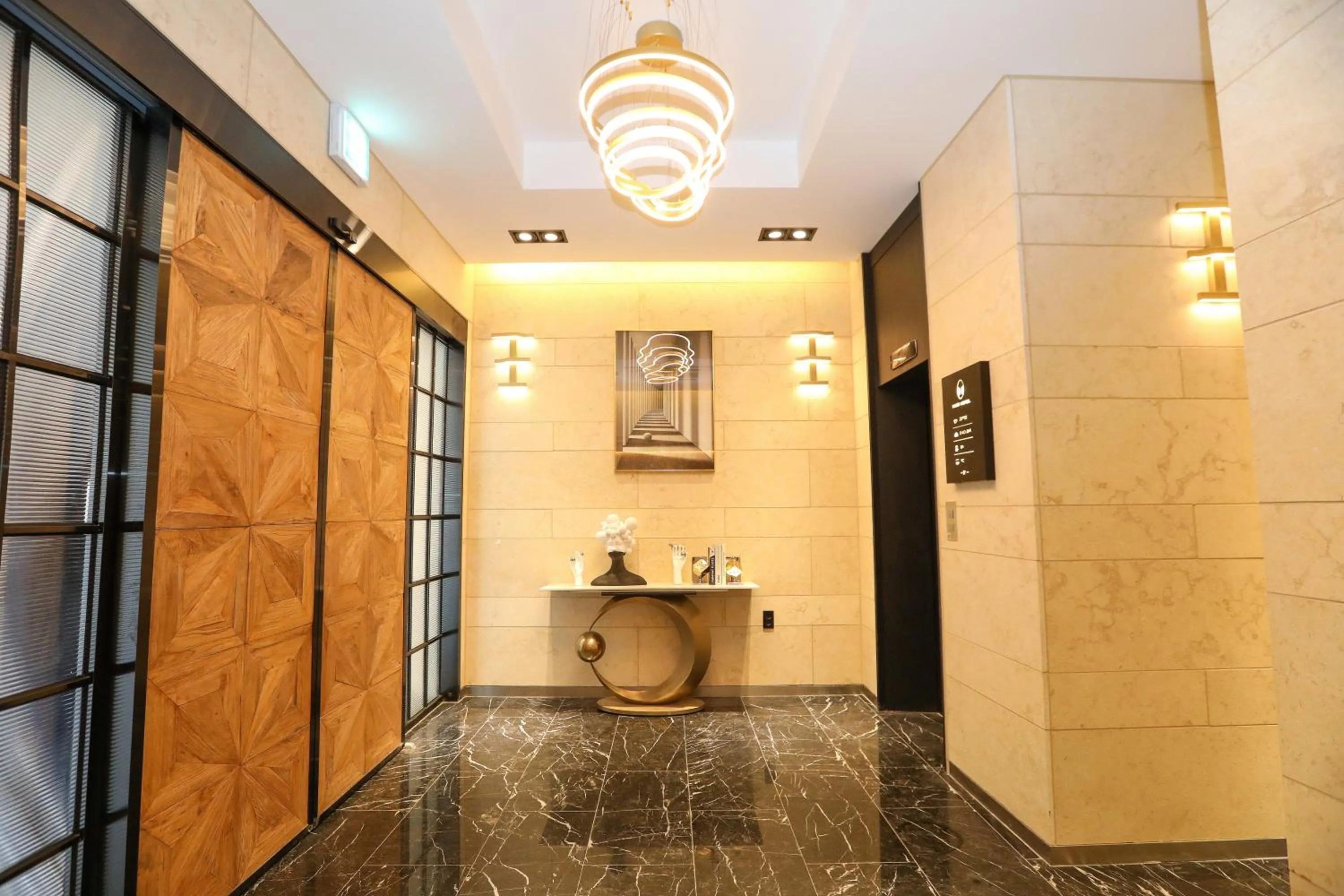 Lobby or reception in Mari Hotel