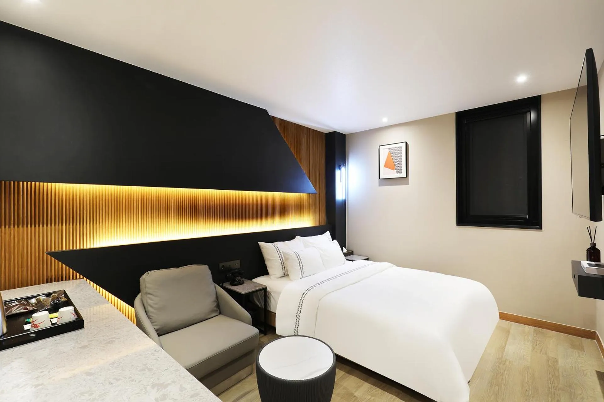 Bedroom, Bed in Mari Hotel