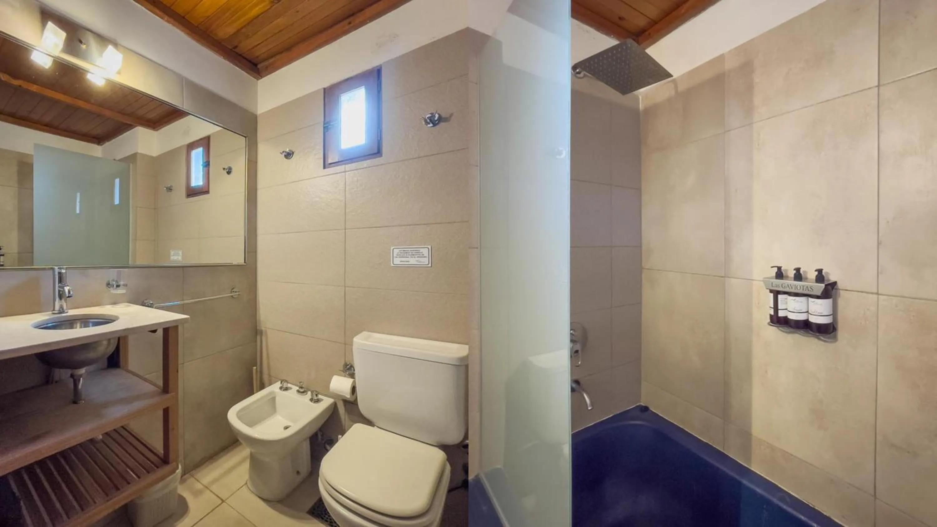Bathroom in Las Gaviotas