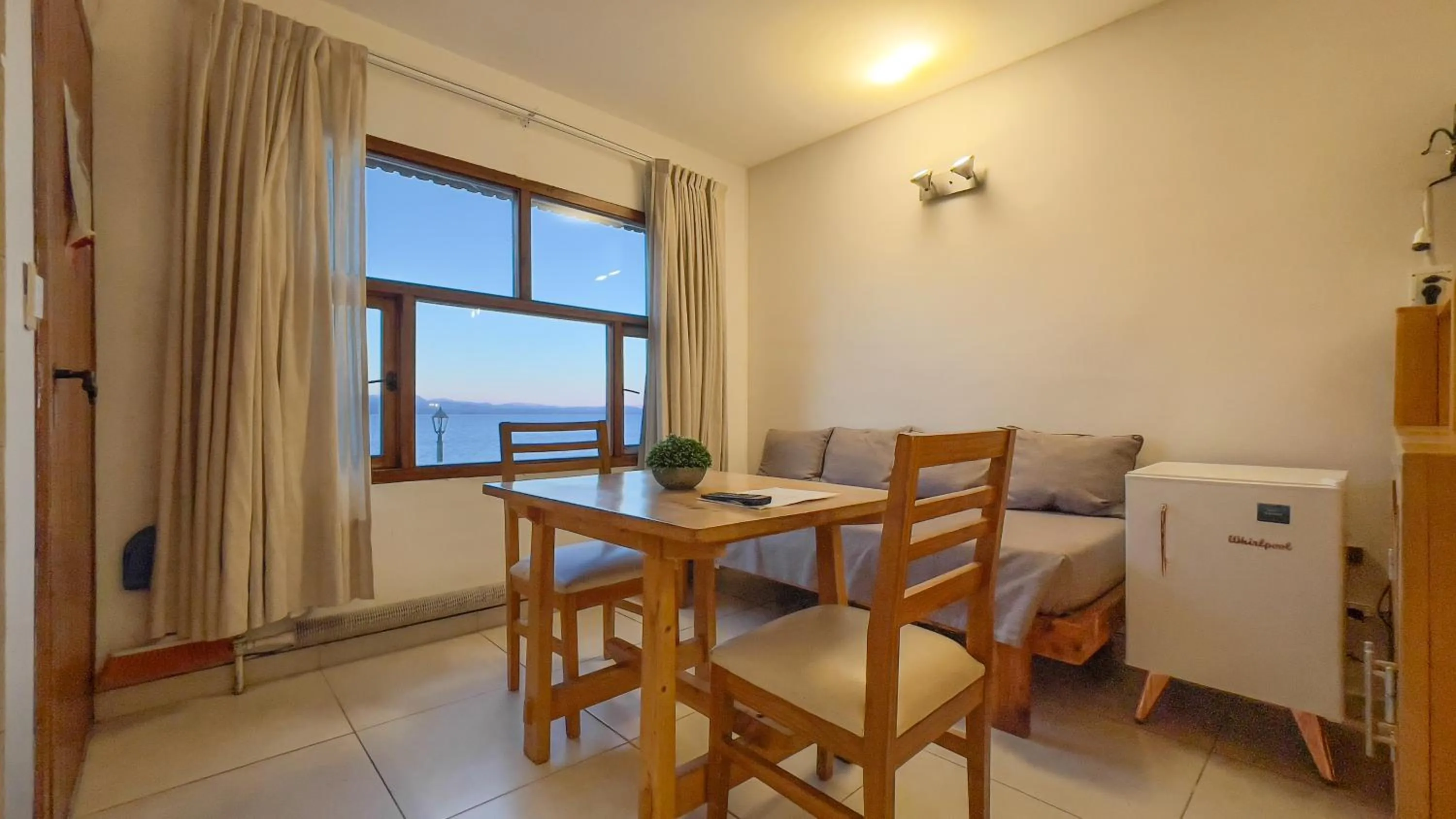 Lake view in Las Gaviotas