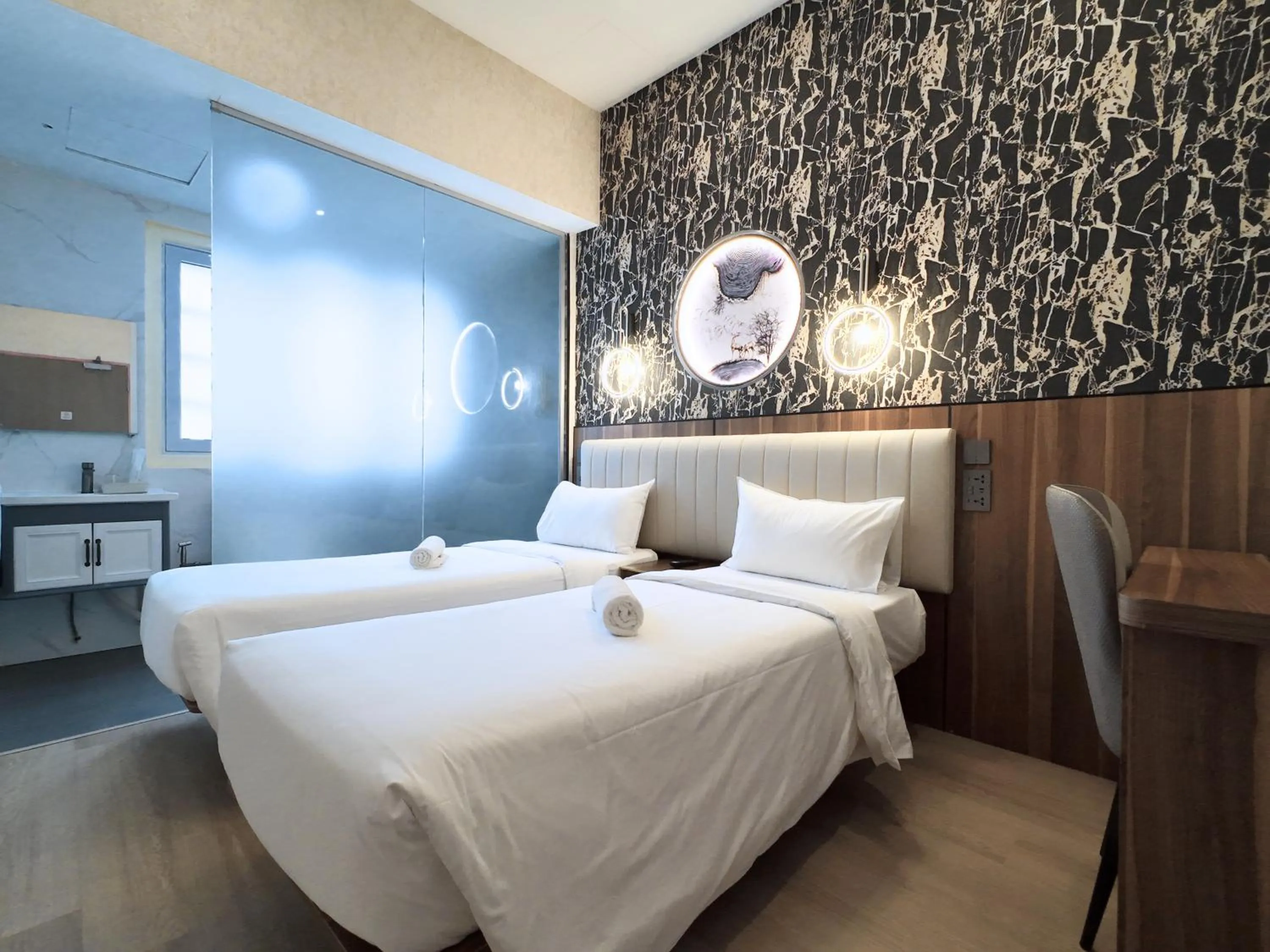 Bedroom, Bed in Kam Leng Hotel