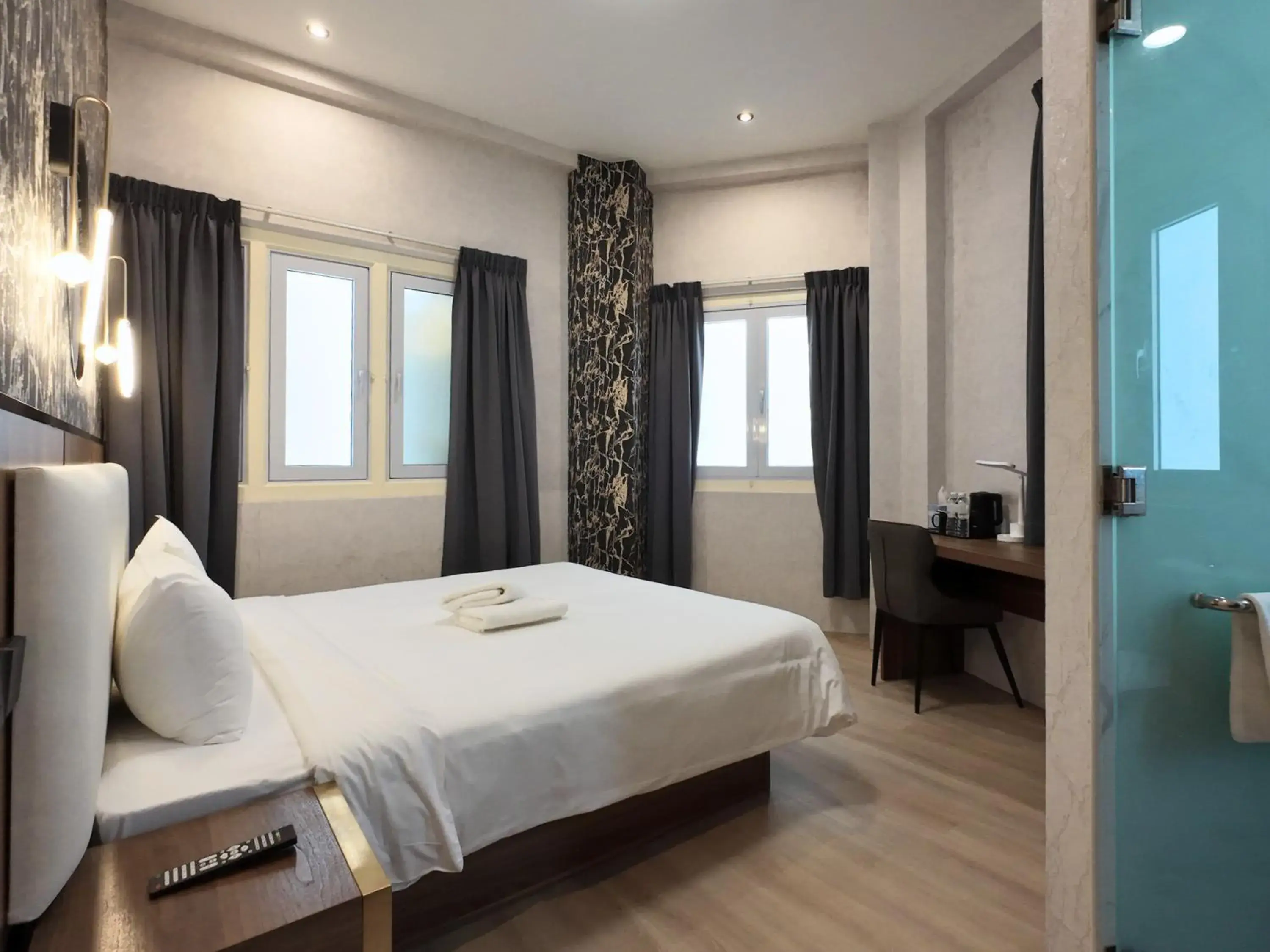 Bedroom, Bed in Kam Leng Hotel Bedroom, Bed in Kam Leng Hotel