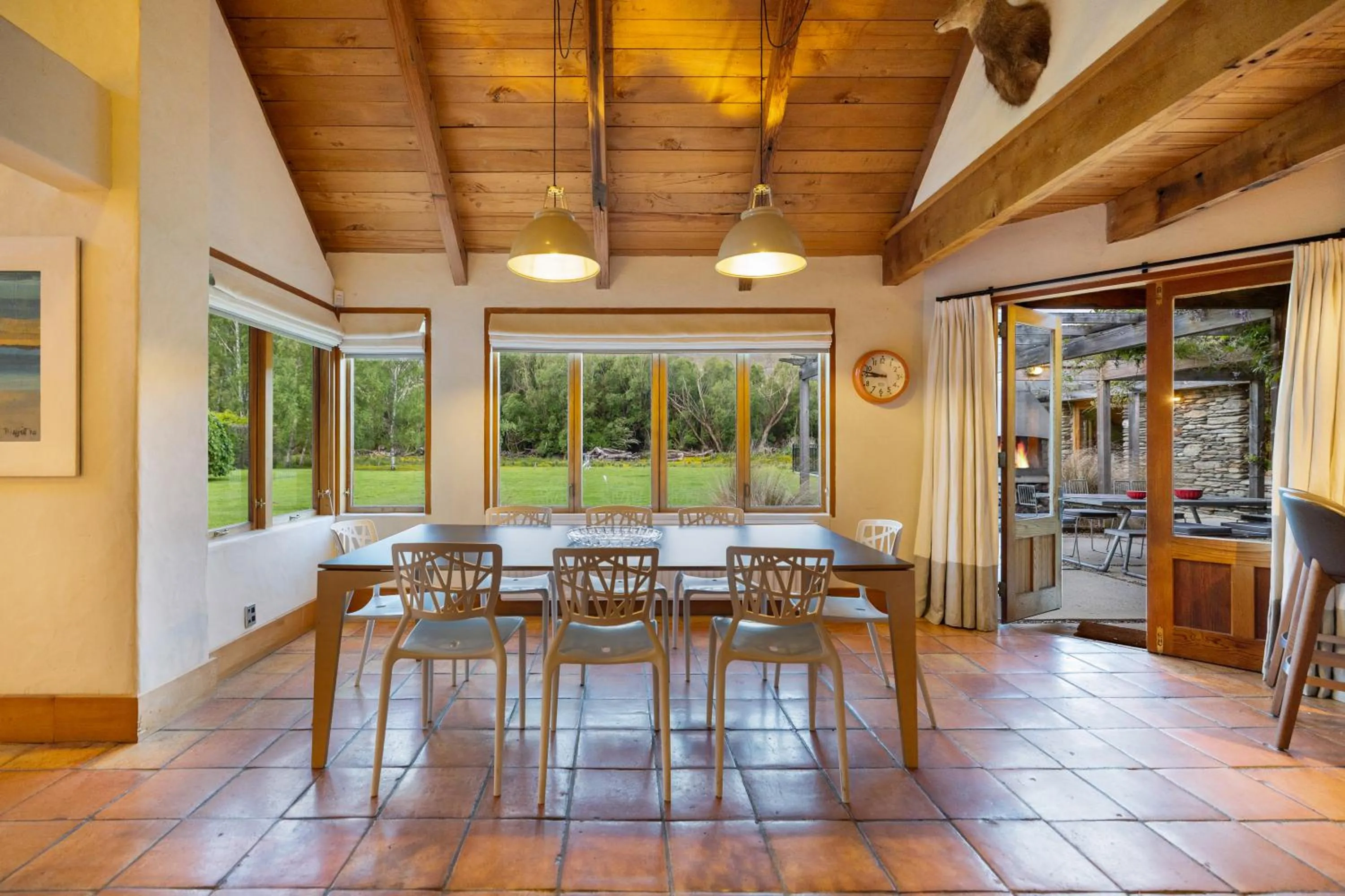 Dining area in Wharenui Holiday Home by MajorDomo