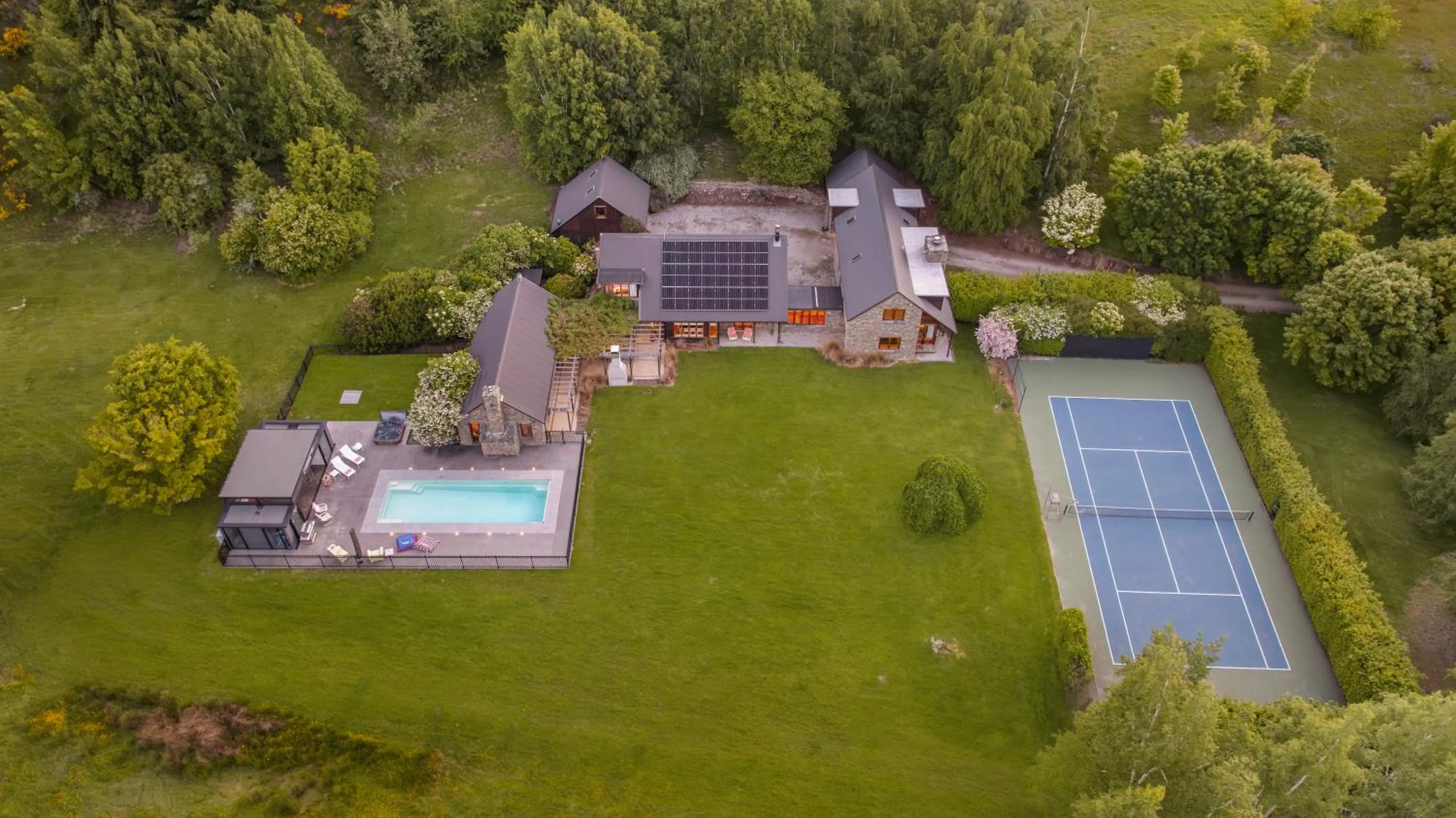Property building in Wharenui Holiday Home by MajorDomo