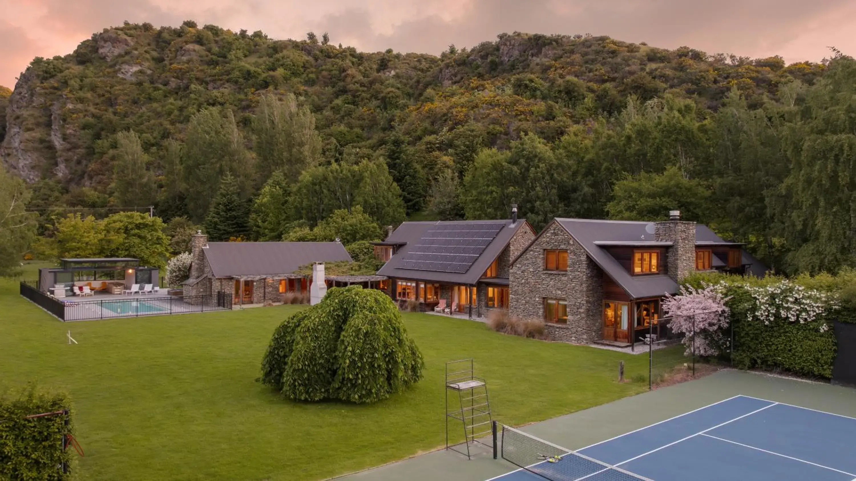 Wharenui Holiday Home by MajorDomo Wharenui Holiday Home by MajorDomo