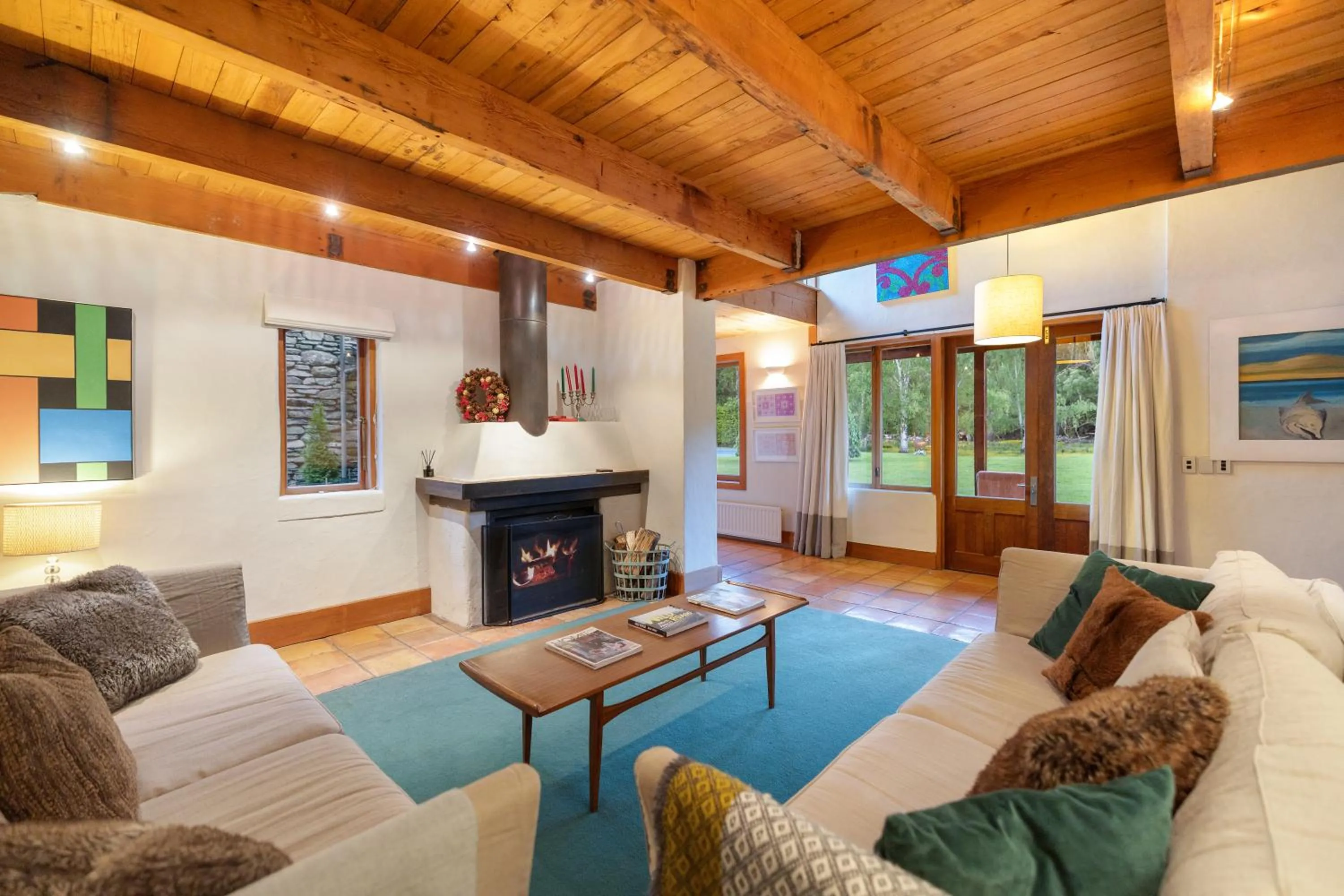 Seating area in Wharenui Holiday Home by MajorDomo