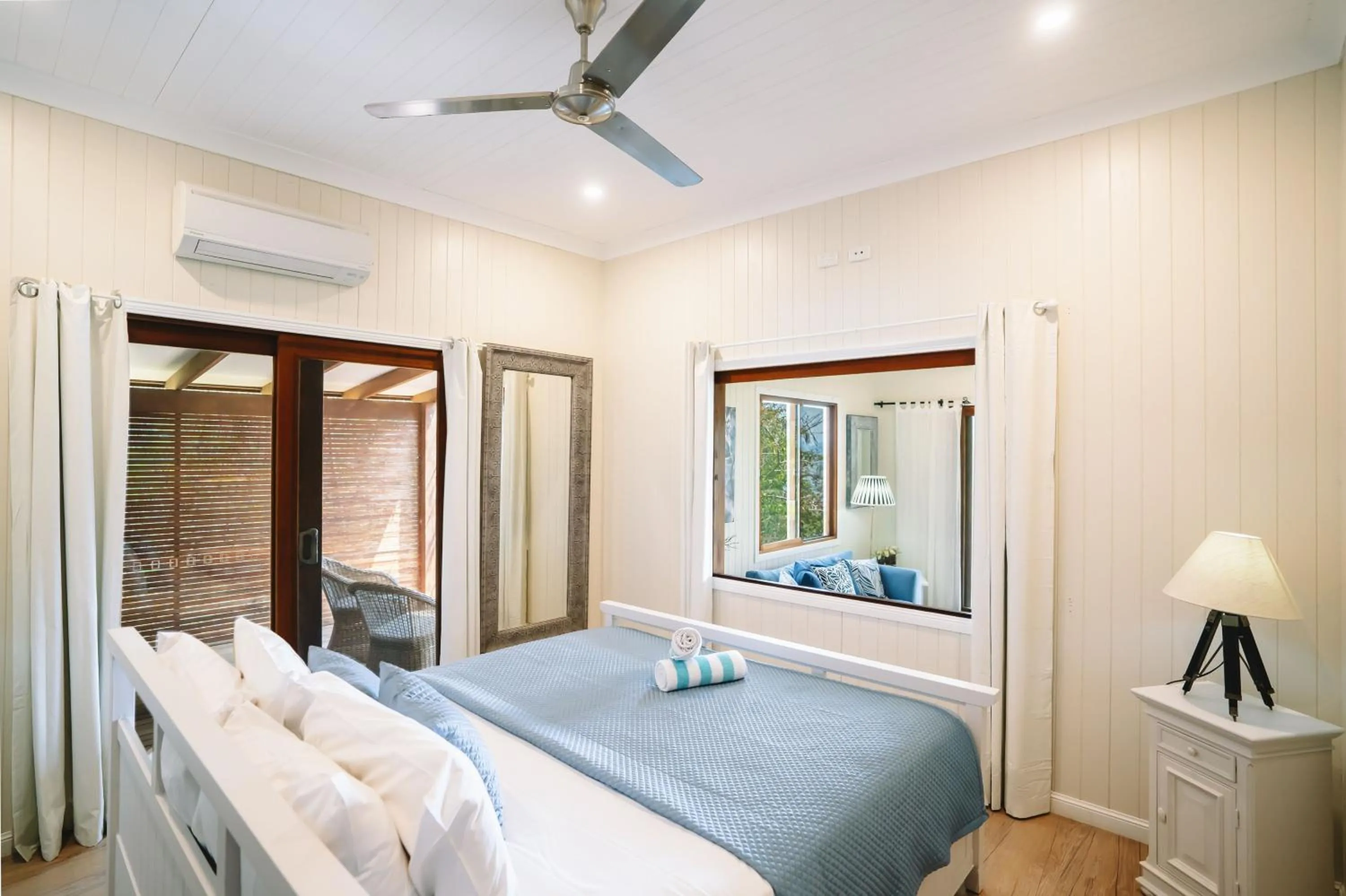 Bed in Palm Bay Resort