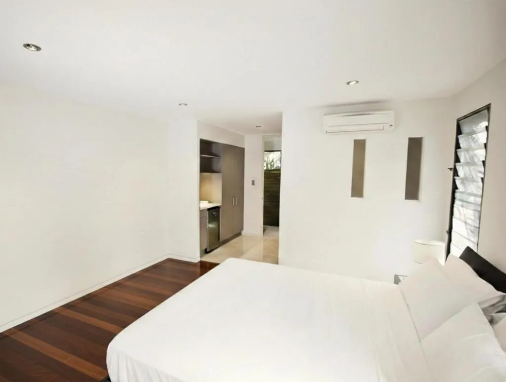 Bed in Palm Bay Resort