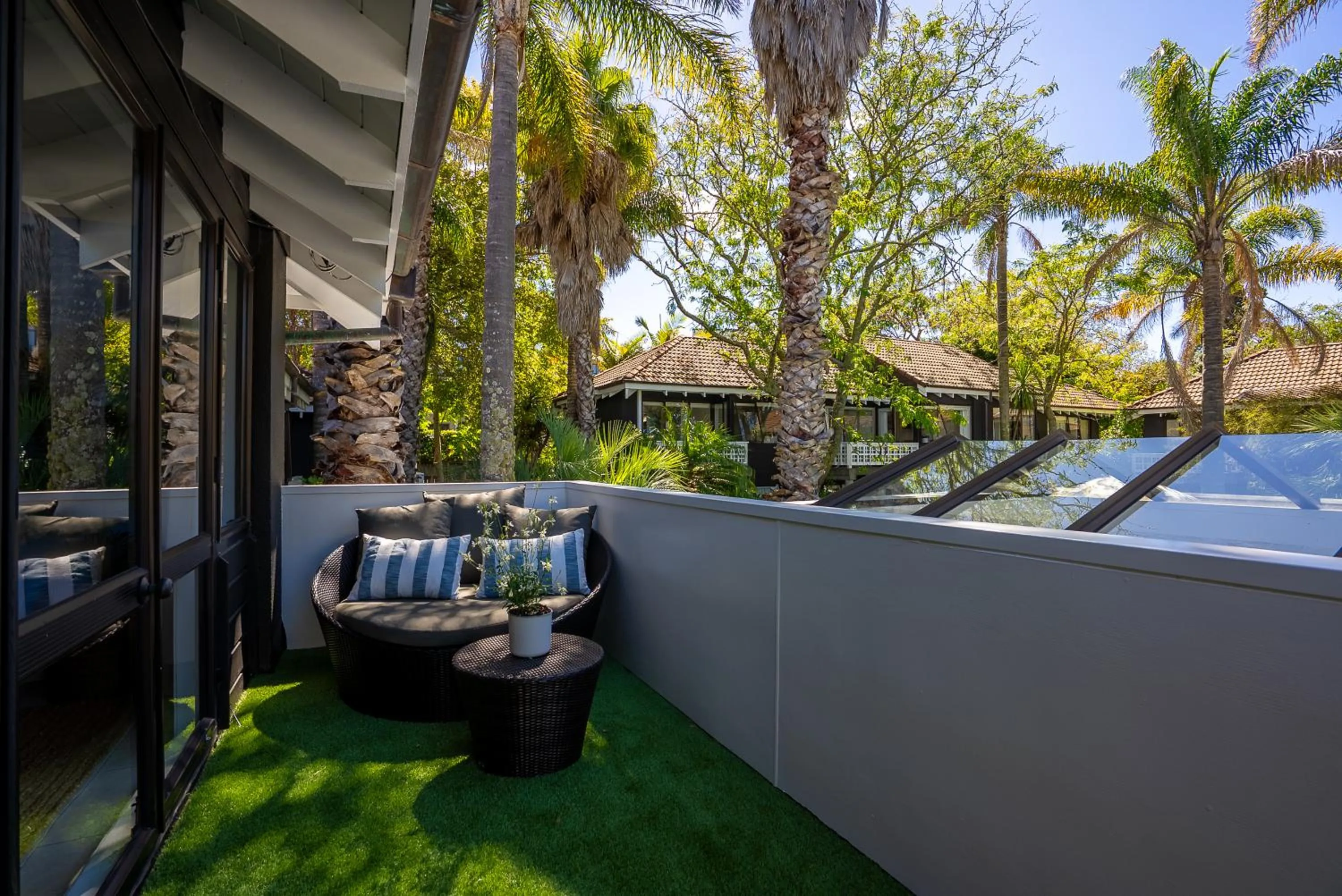 Emerald Inn on Takapuna Beach