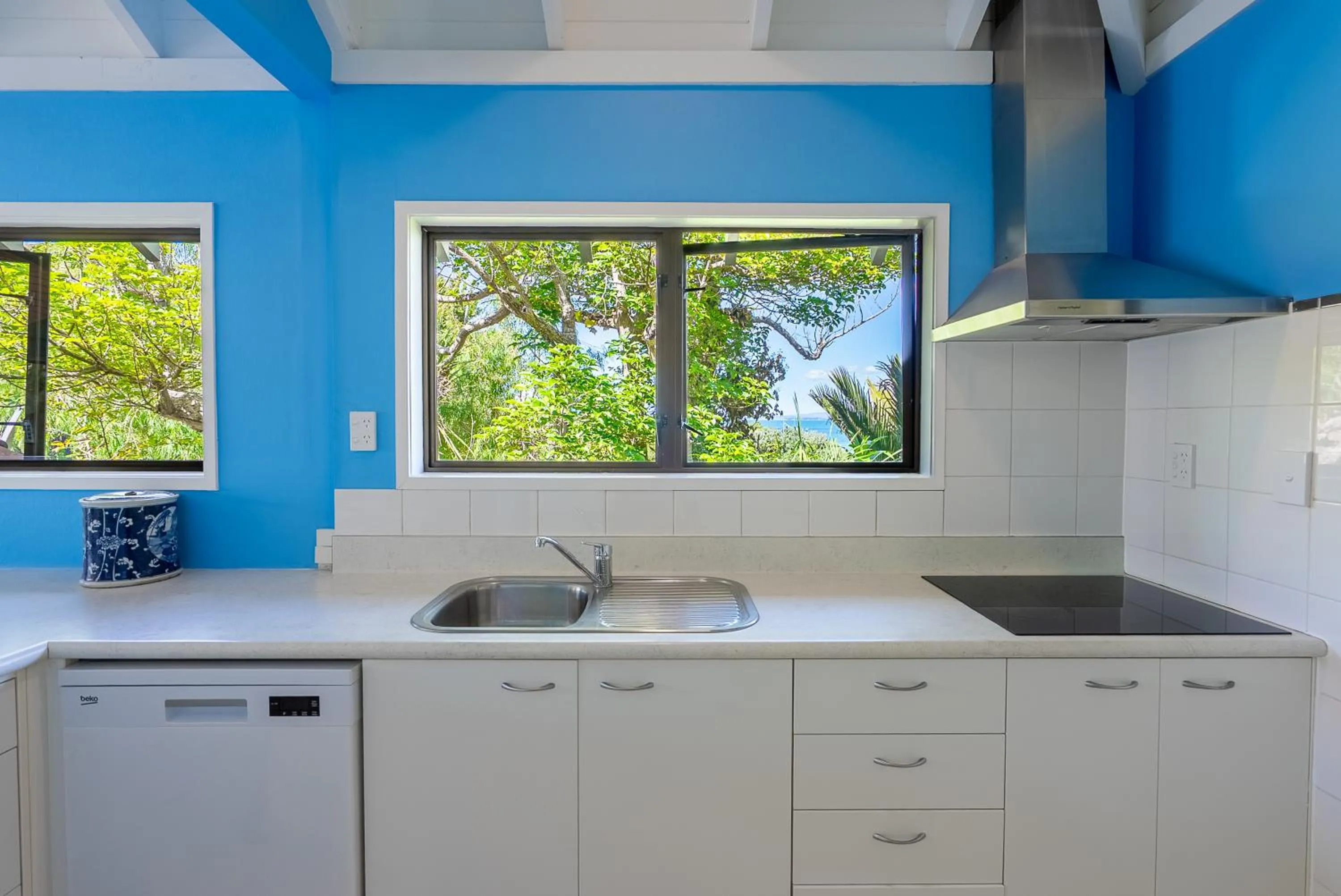 Emerald Inn on Takapuna Beach