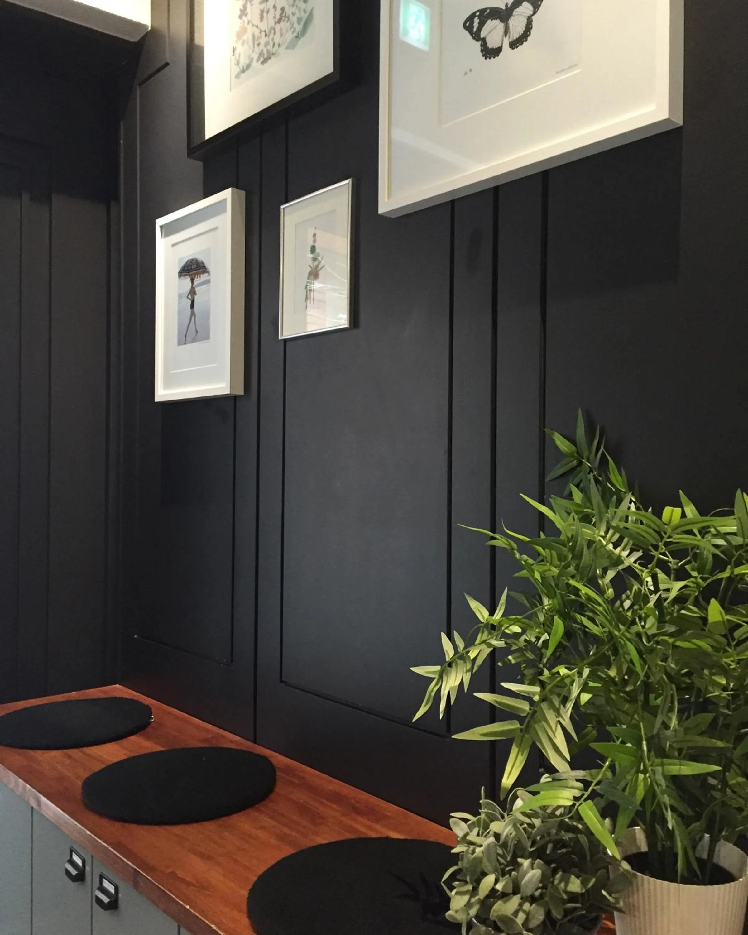 Decorative detail in Hostel Beige 2nd