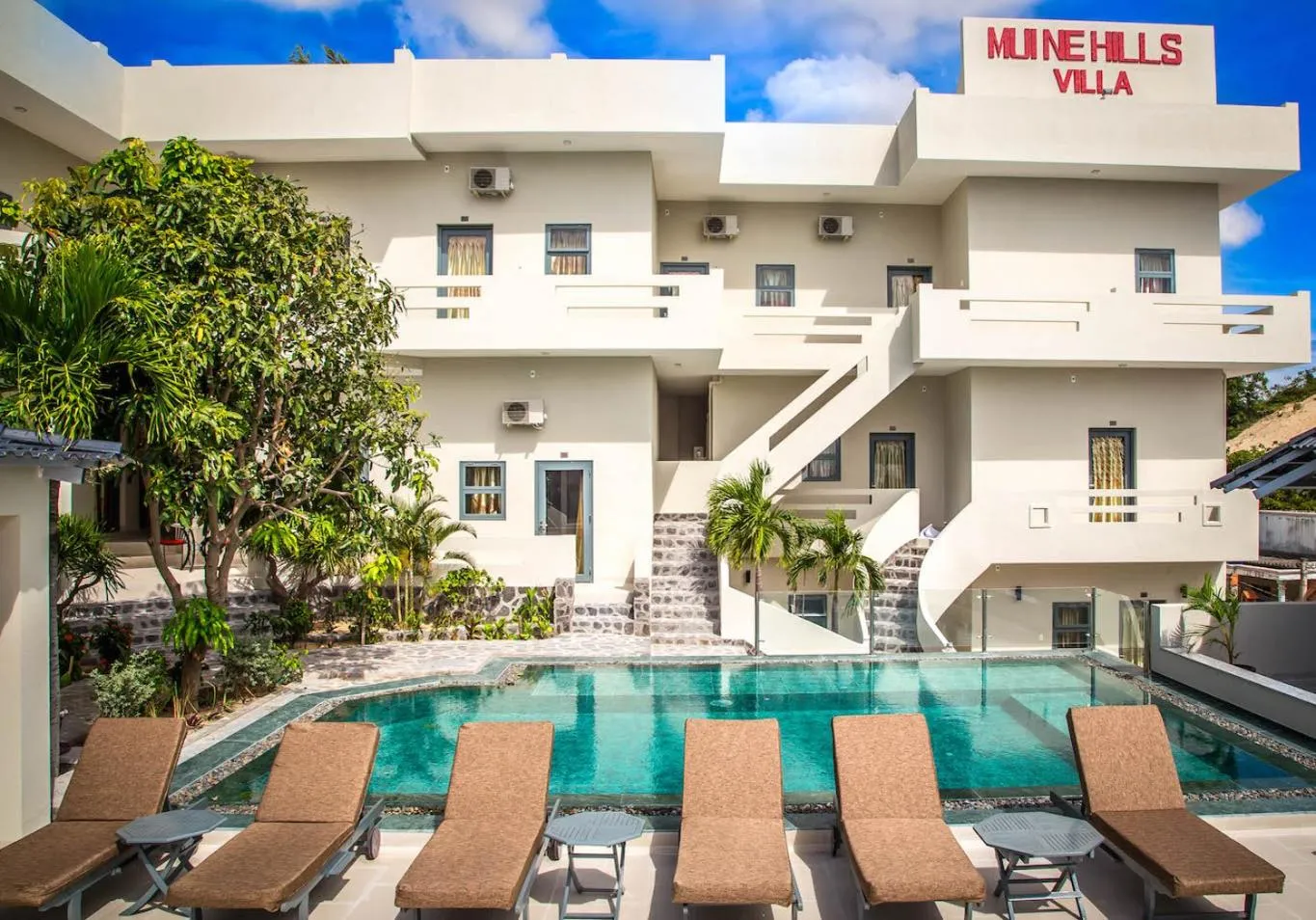 Property building in Mui Ne Hills Villa Hotel