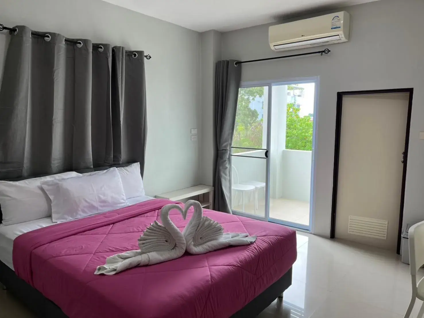 Photo of the whole room, Bed in Papangkorn House Photo of the whole room, Bed in Papangkorn House