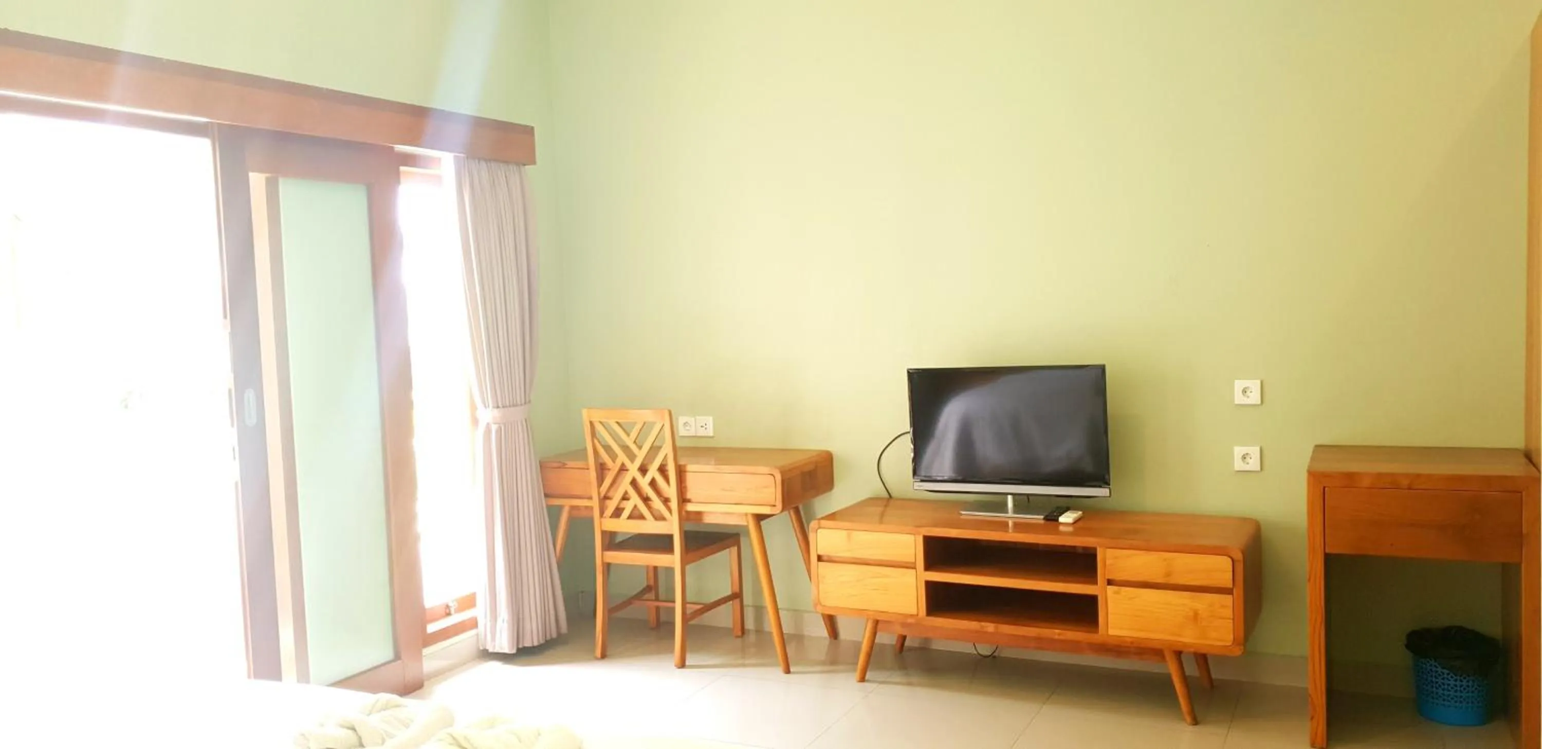 Communal lounge/ TV room in Naturela