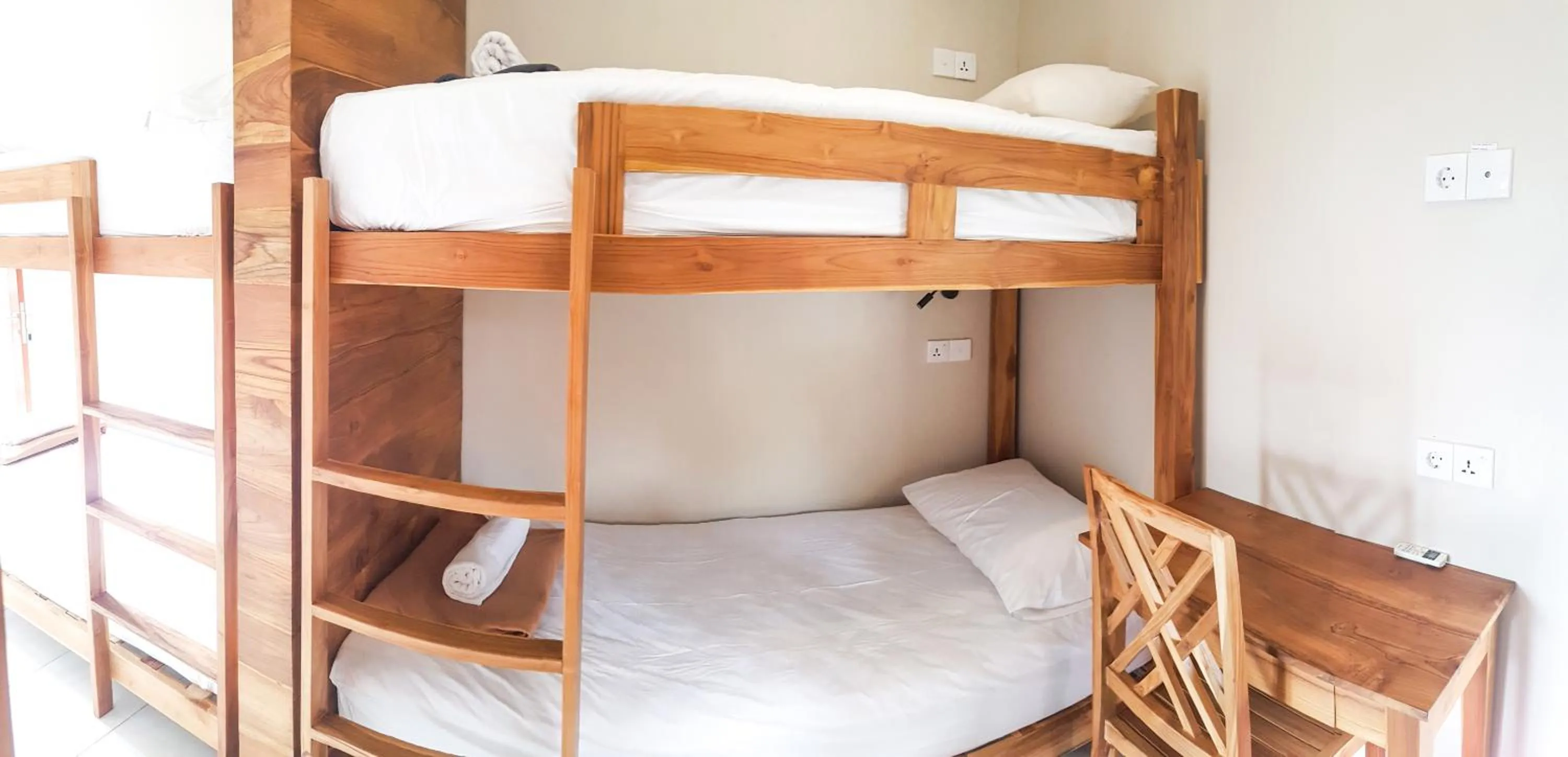 bunk bed, Bed in Naturela