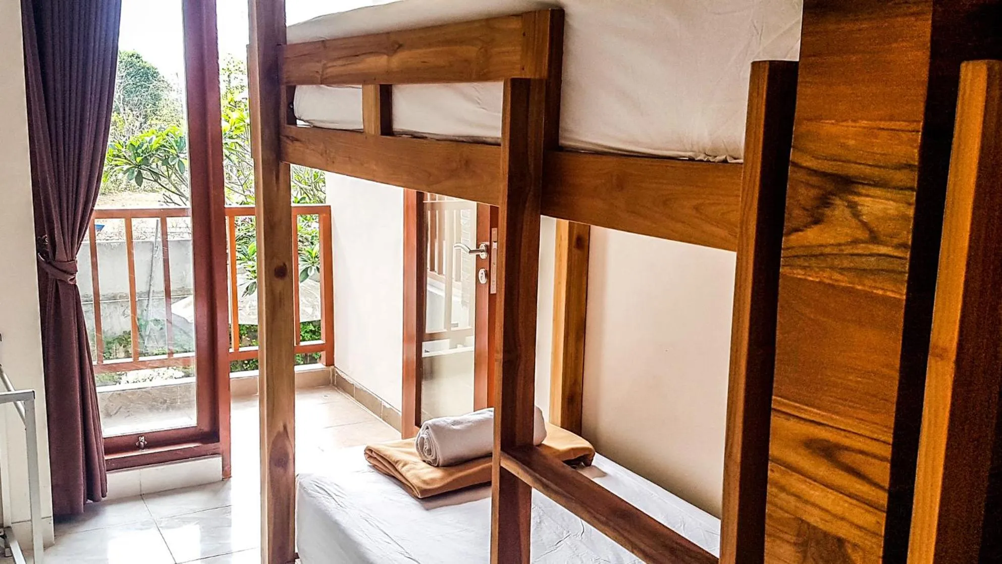 bunk bed, Bed in Naturela