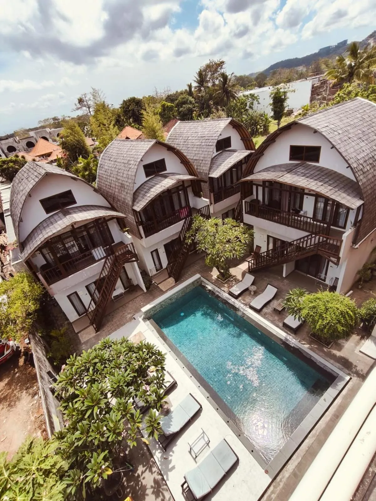 Property building in Naturela