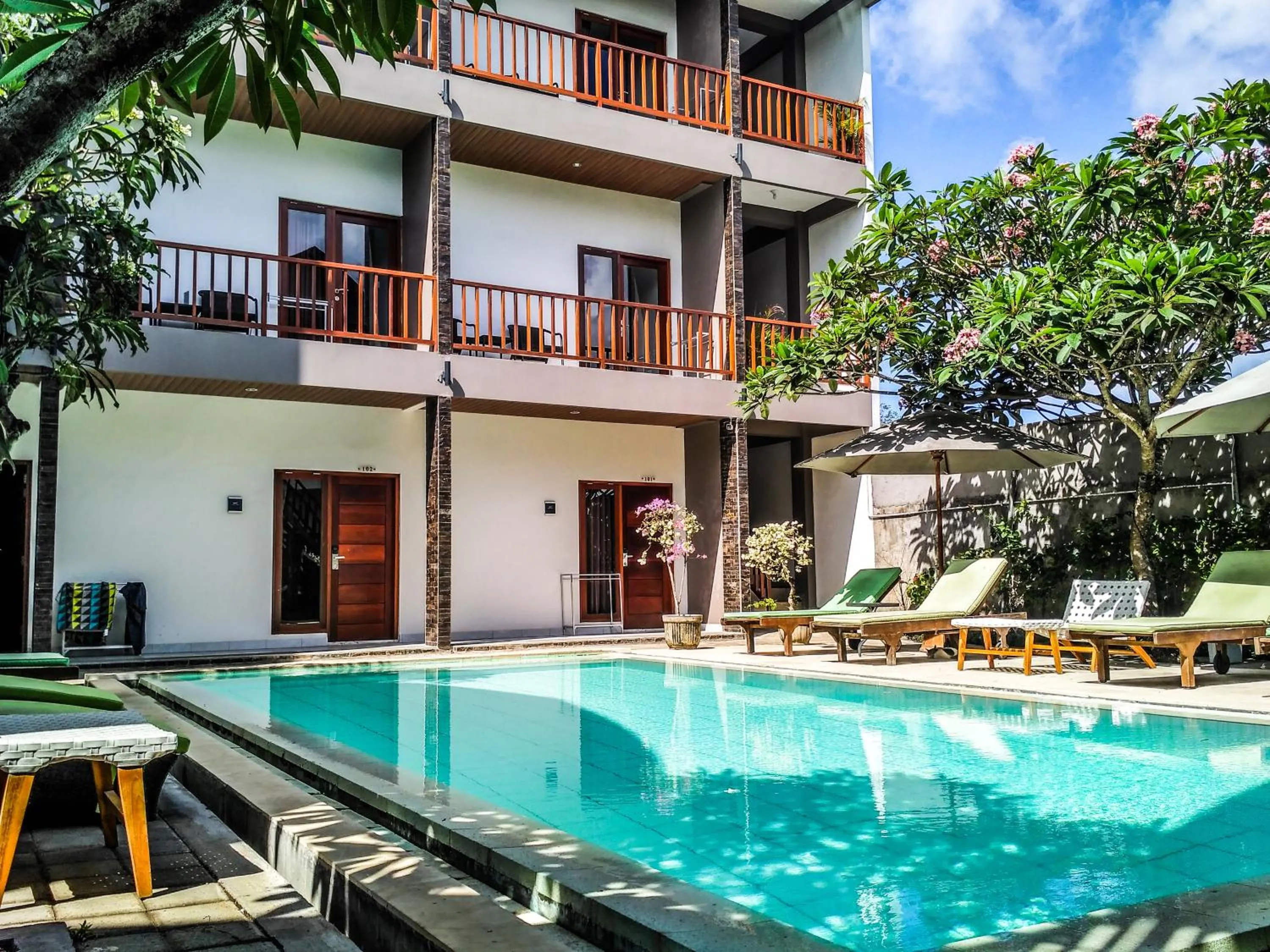 Swimming pool in Naturela