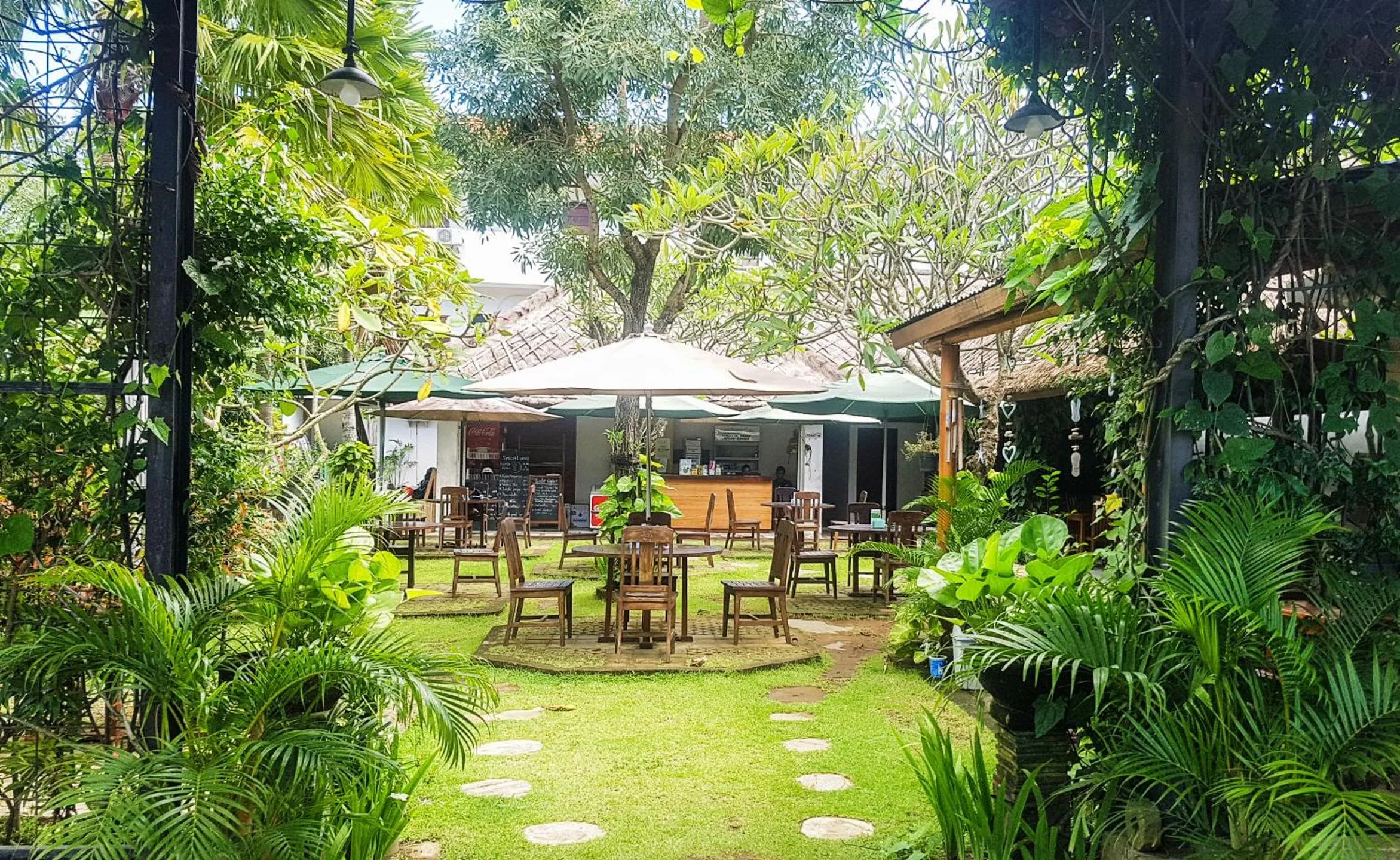 Garden view in Naturela