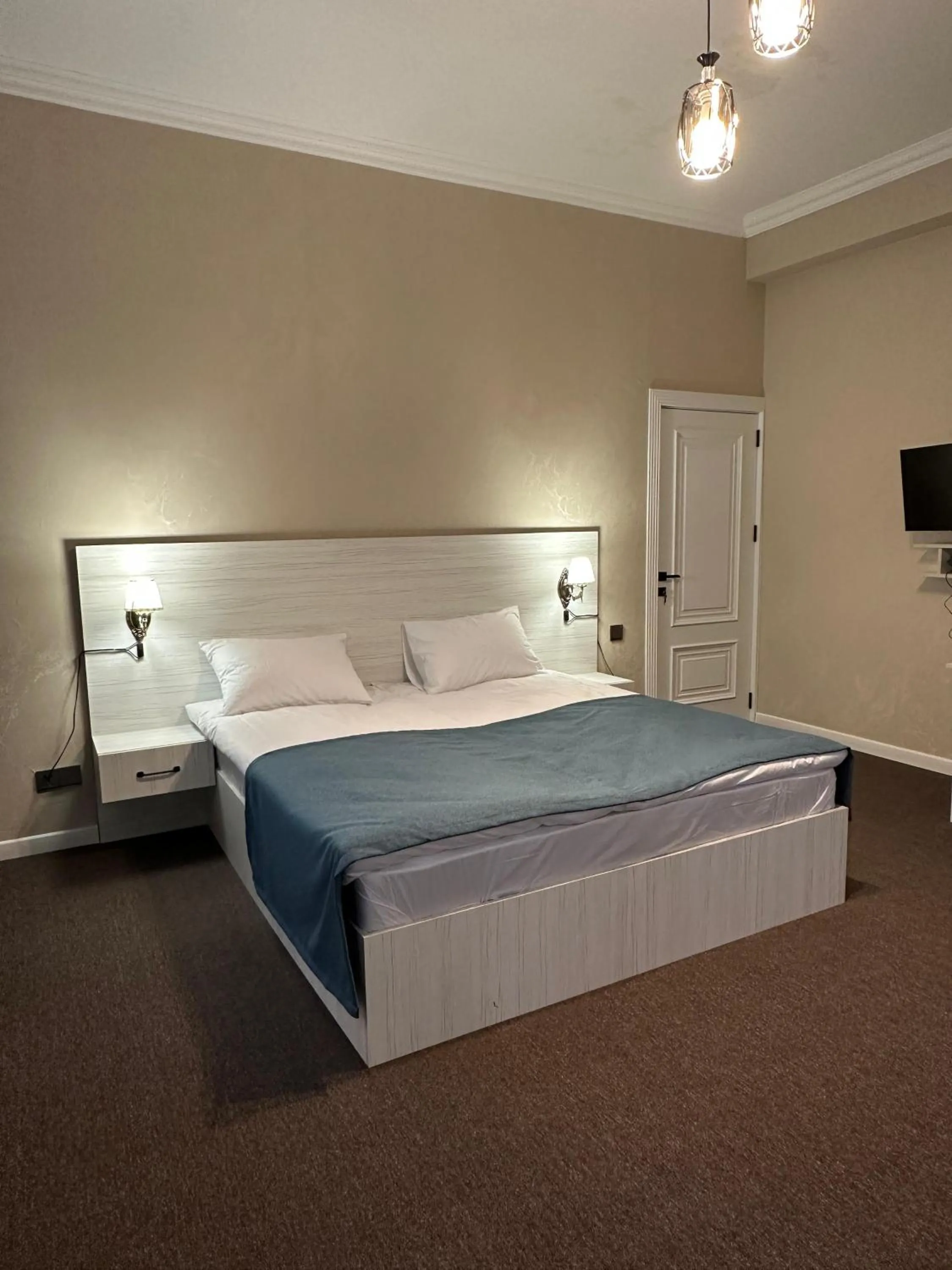 Bed in Nemi Museum Hotel Baku Nz