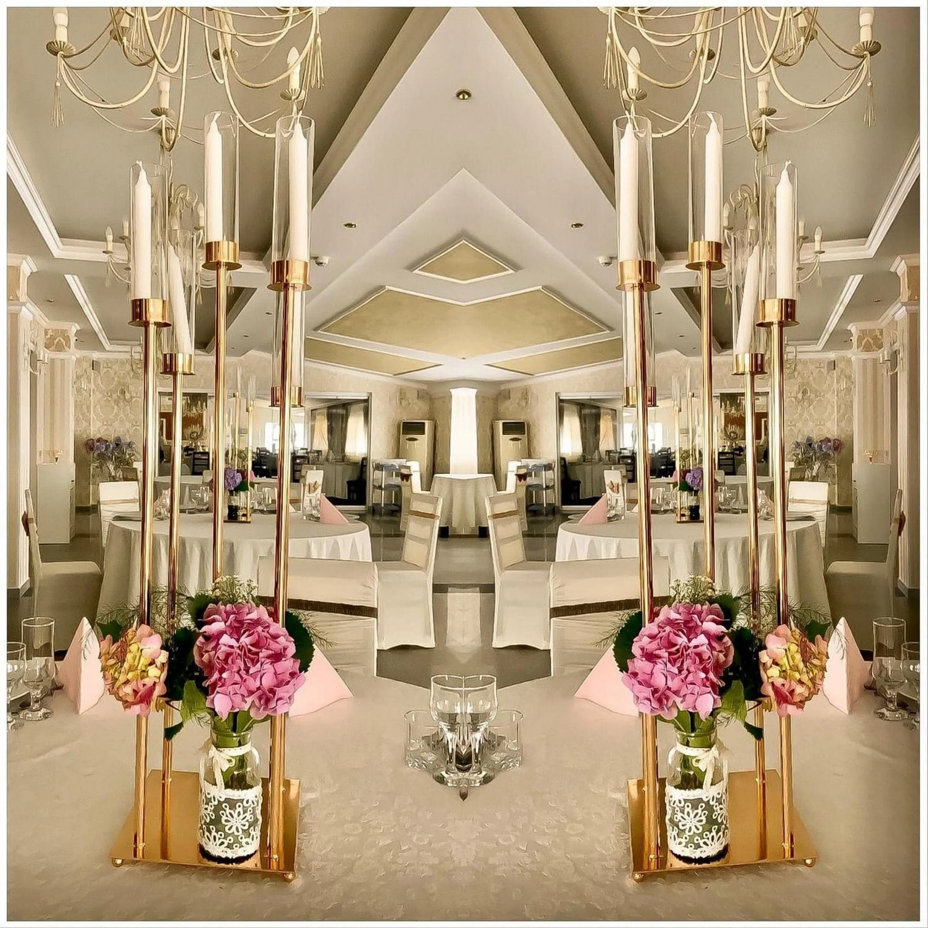 Restaurant/places to eat in Pensiunea Sarmis Cristal