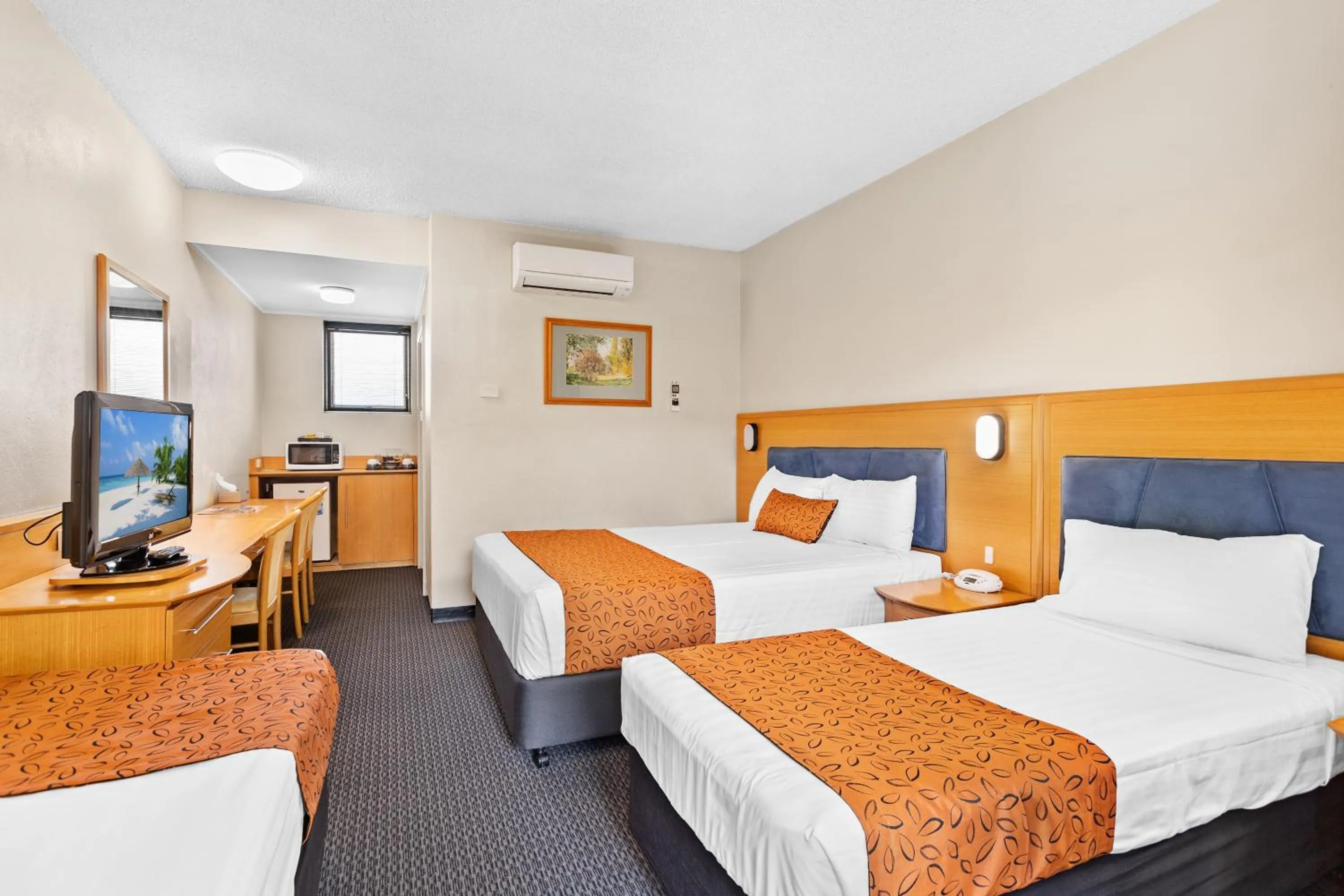 Bed in Park Motor Inn