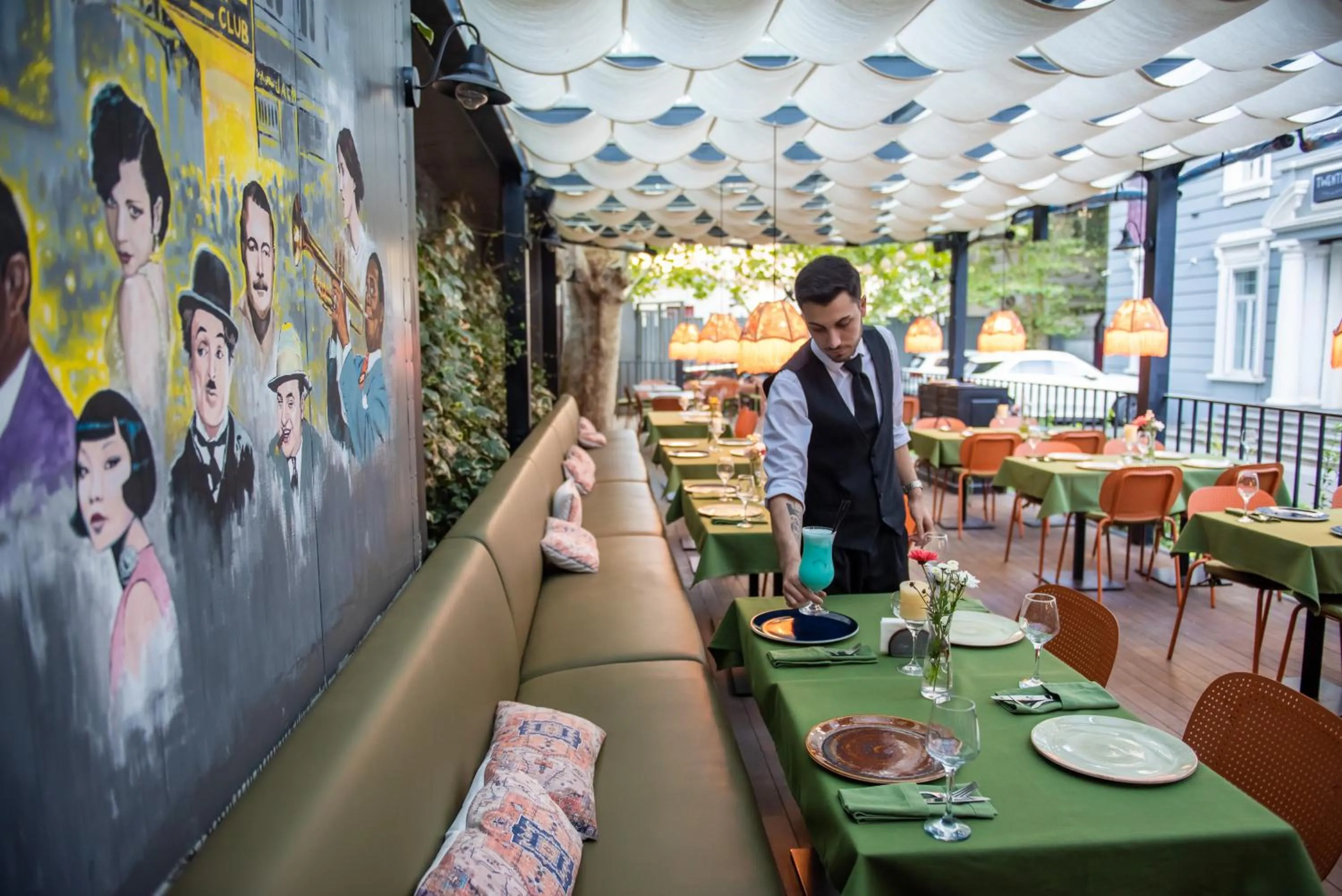 Restaurant/places to eat in Hotel Twenties Tbilisi - Stay & Dine