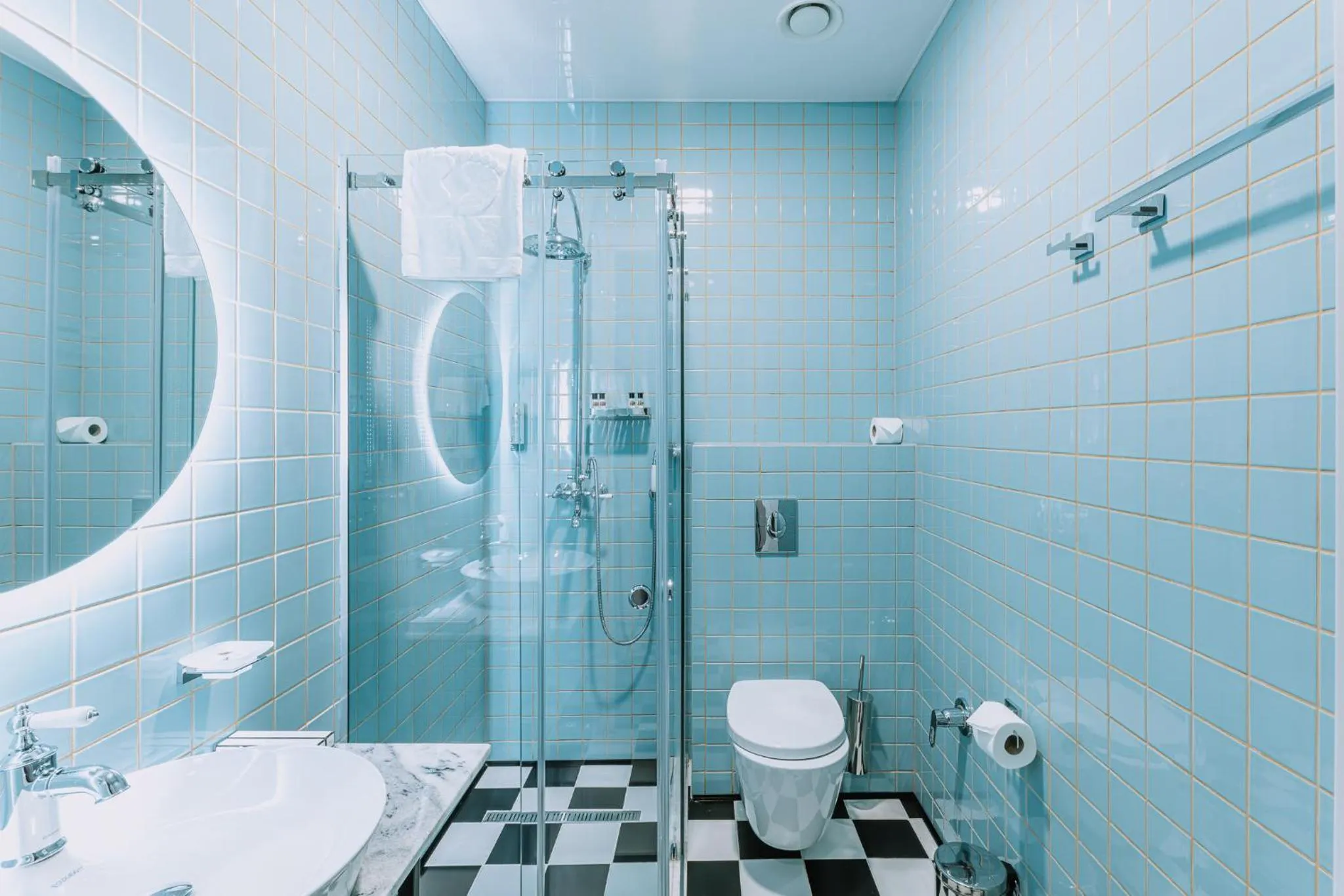 Shower in Hotel Twenties Tbilisi - Stay & Dine