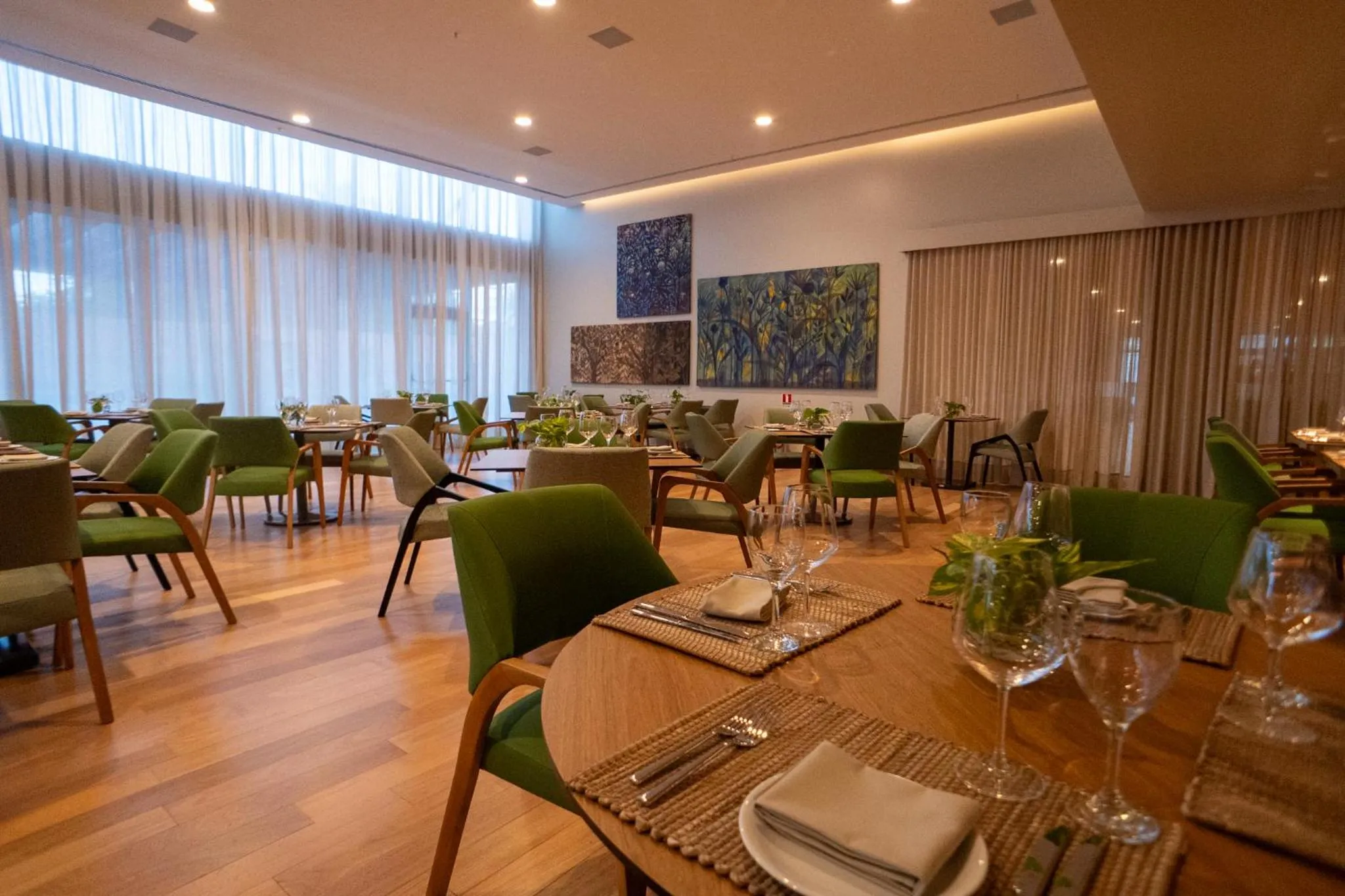 Restaurant/places to eat in Monã Hotel