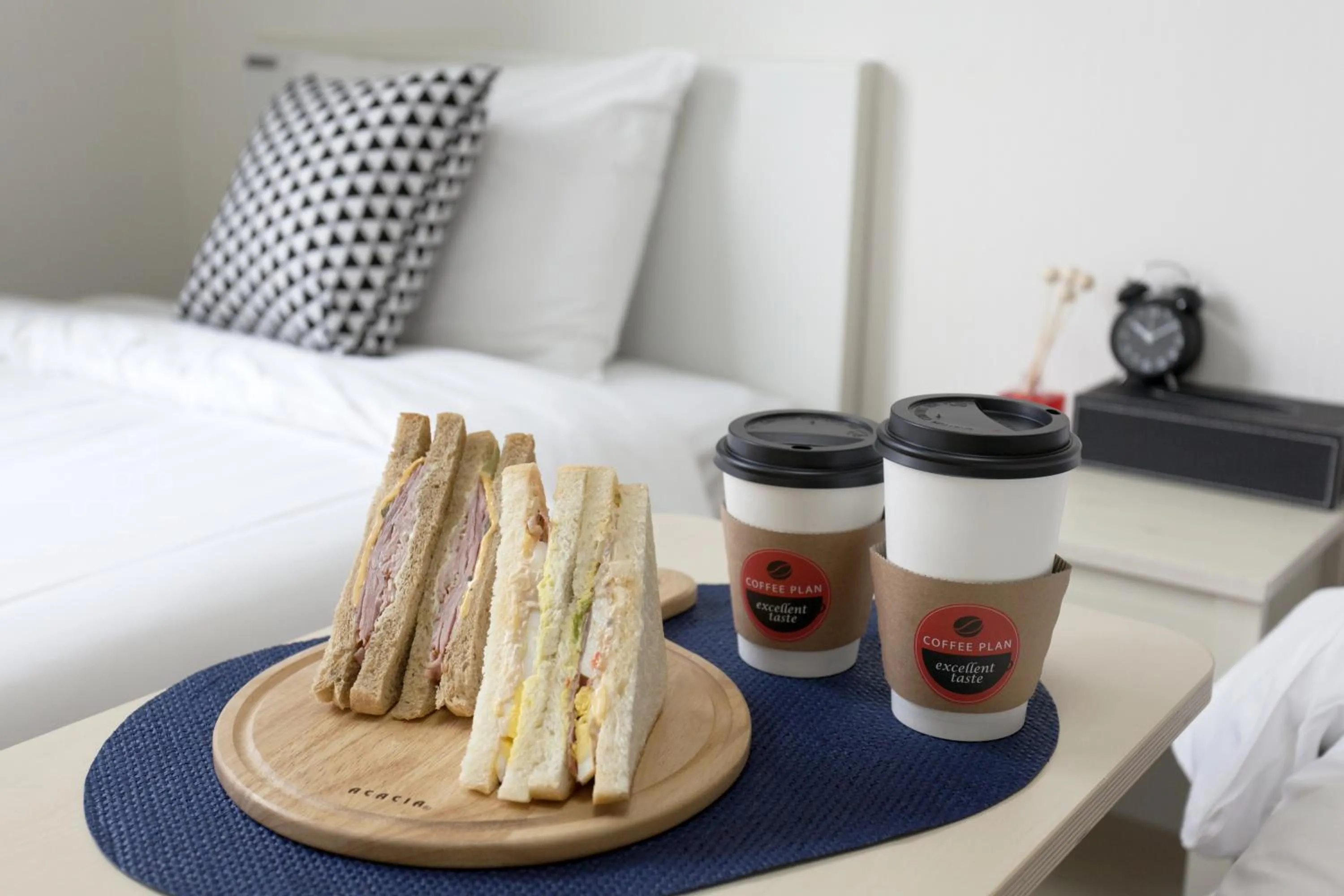 American breakfast, Bed in Hotel Morning Sky