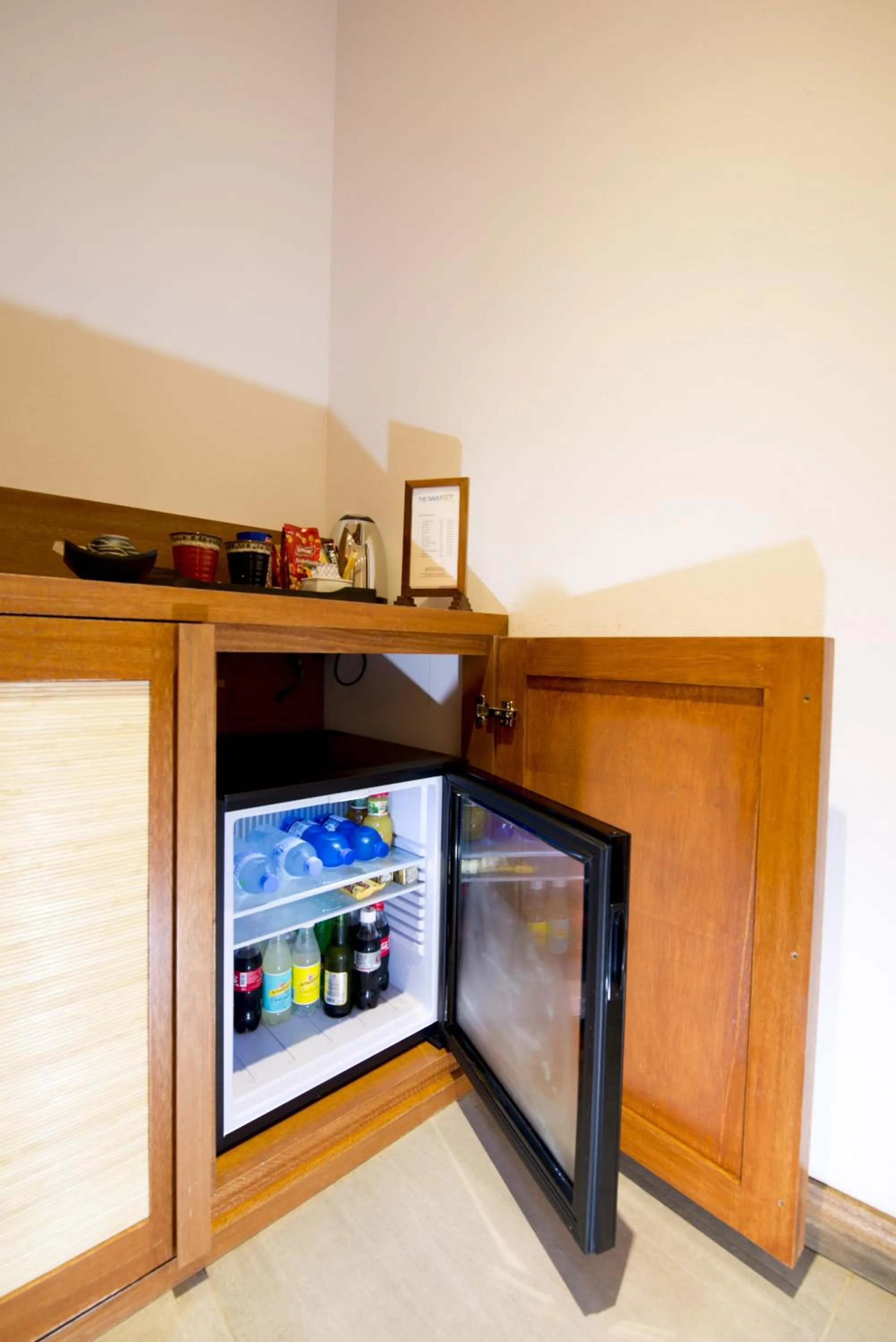 Coffee/tea facilities in The Barefoot Eco Hotel