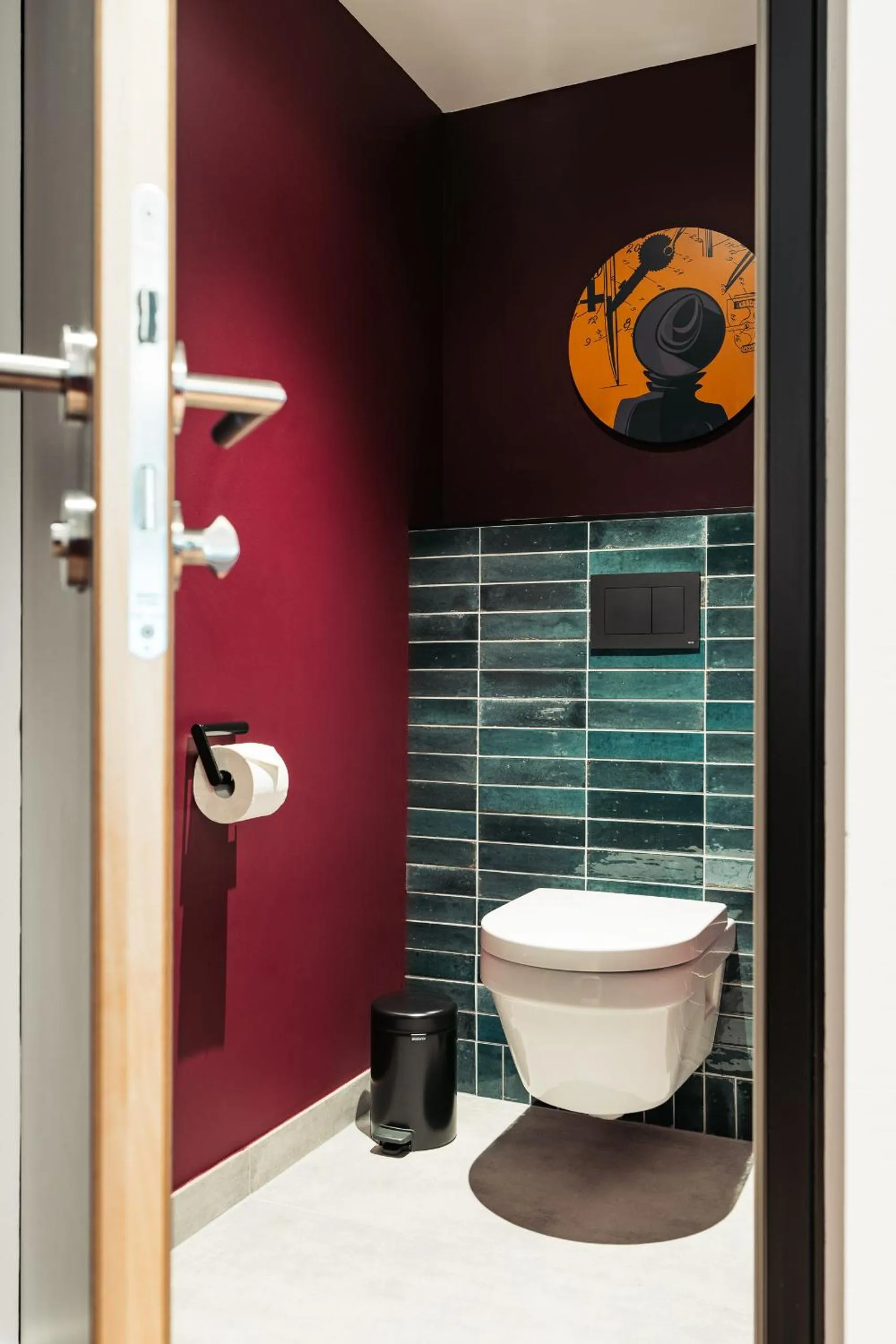 Toilet in Hotel Schani UNO City