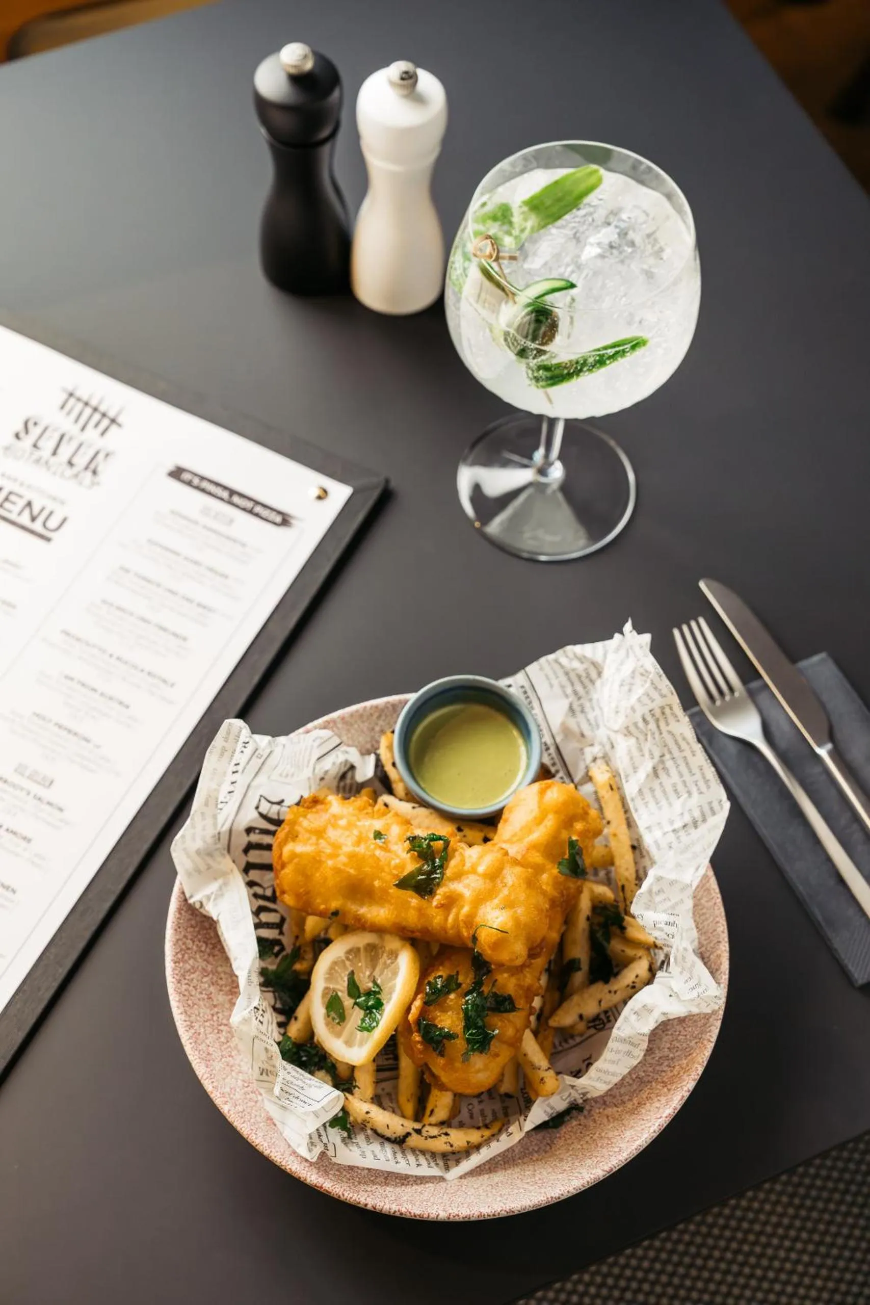 Restaurant/places to eat in Hotel Schani UNO City