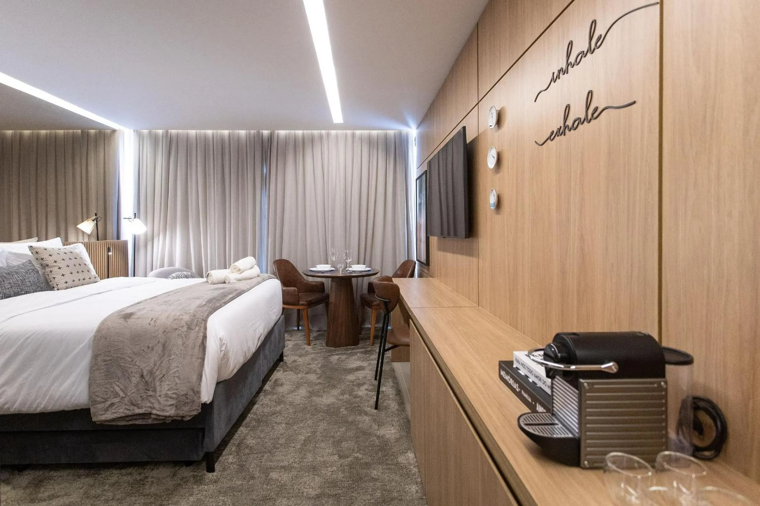 Living room, Bed in Hit Itaim