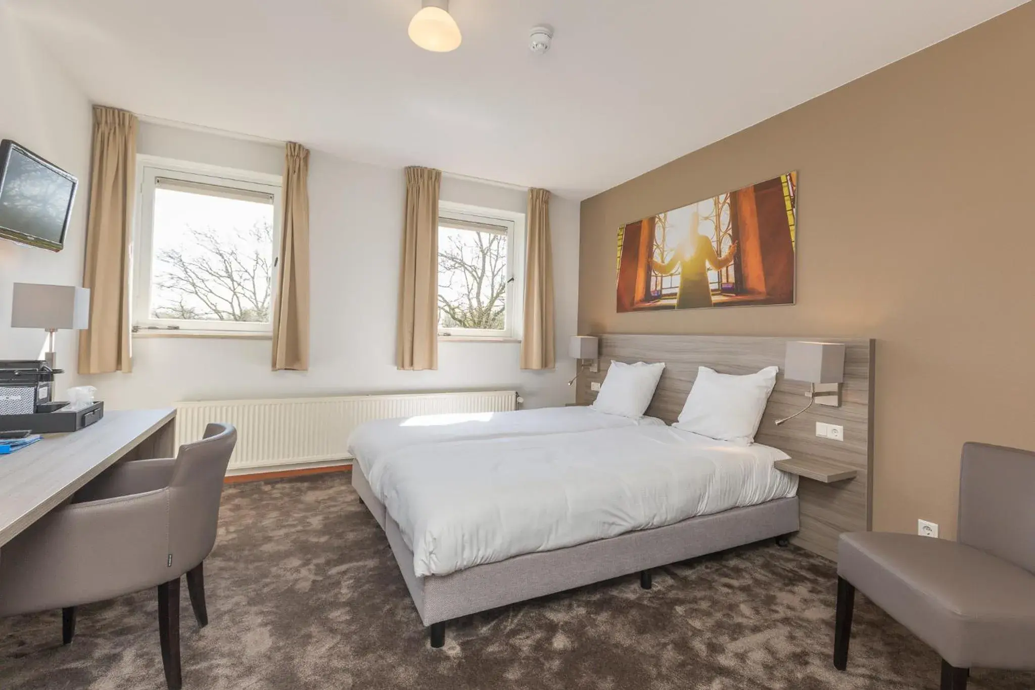 Photo of the whole room, Bed in Fletcher Kloosterhotel Willibrordhaeghe Photo of the whole room, Bed in Fletcher Kloosterhotel Willibrordhaeghe