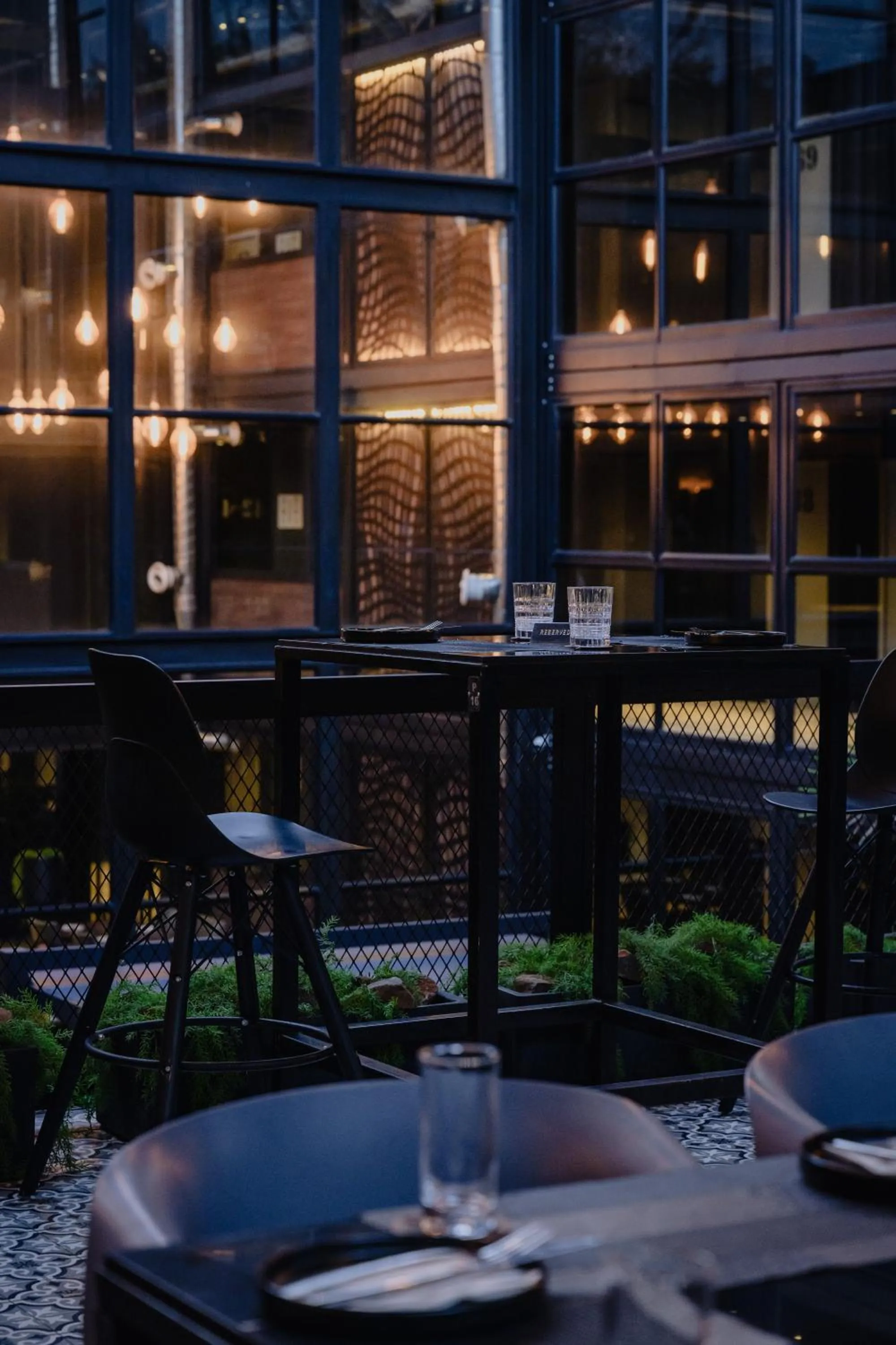 Restaurant/places to eat in Cargo88 Hotel