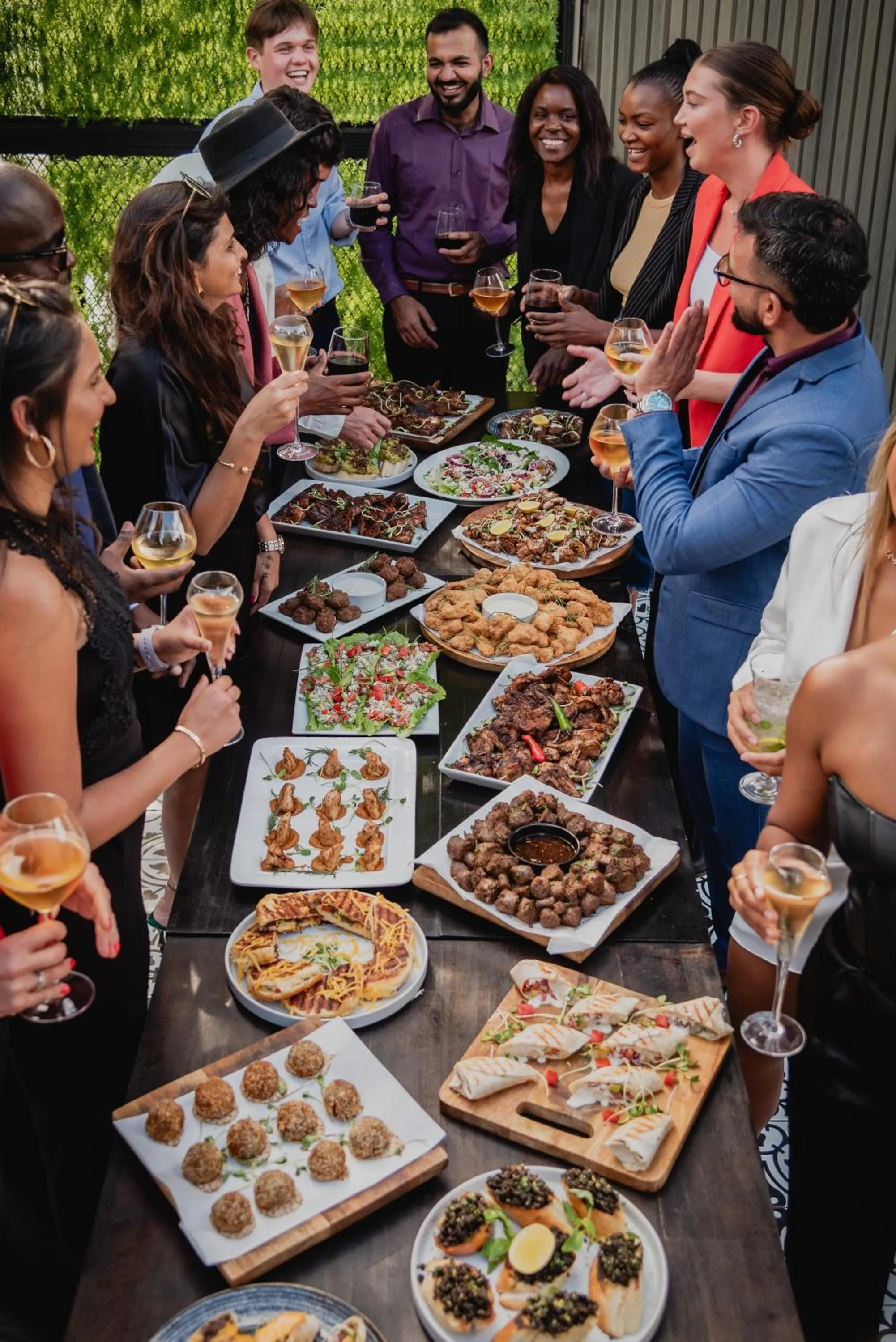 Restaurant/places to eat in Cargo88 Hotel