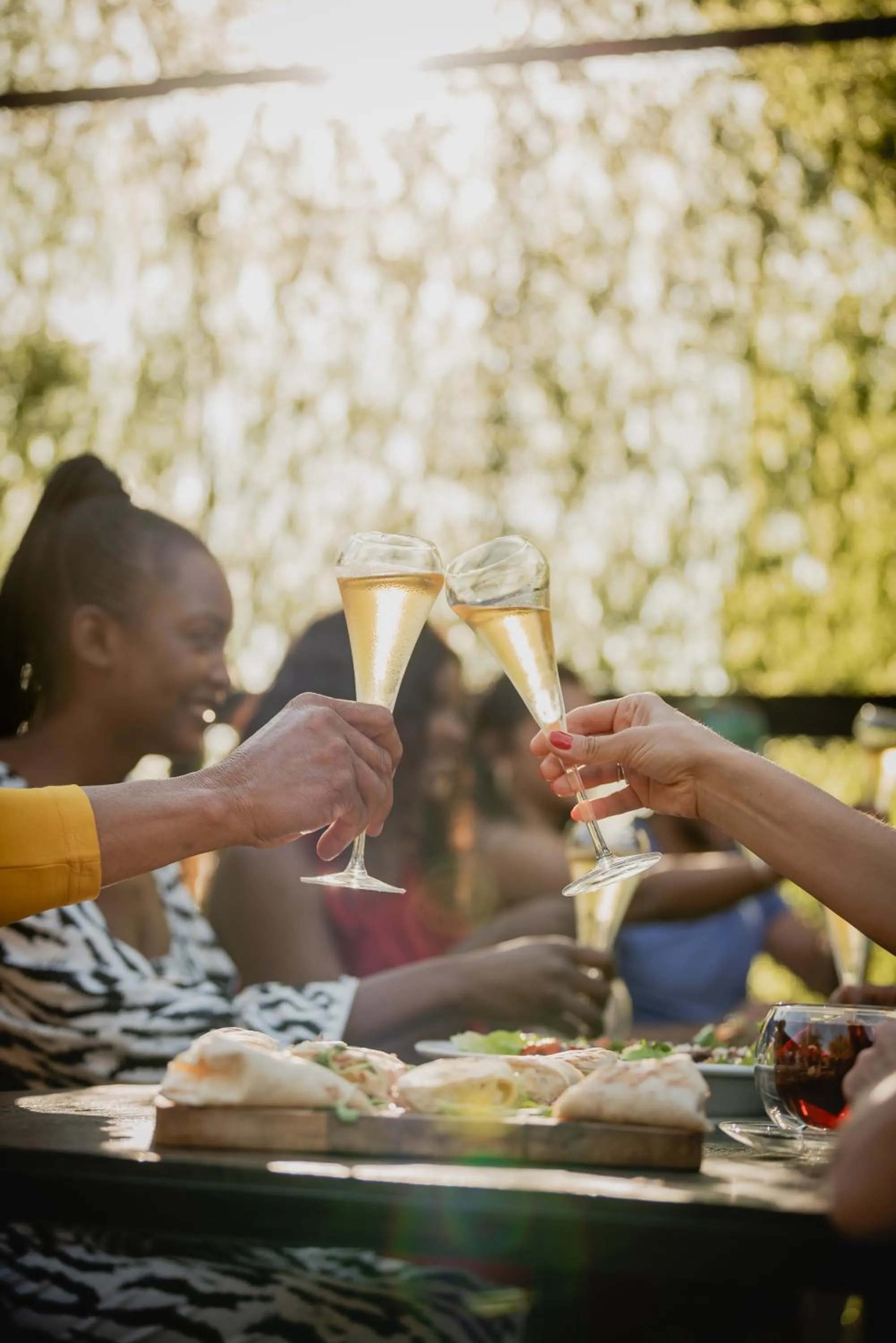 Restaurant/places to eat in Cargo88 Hotel