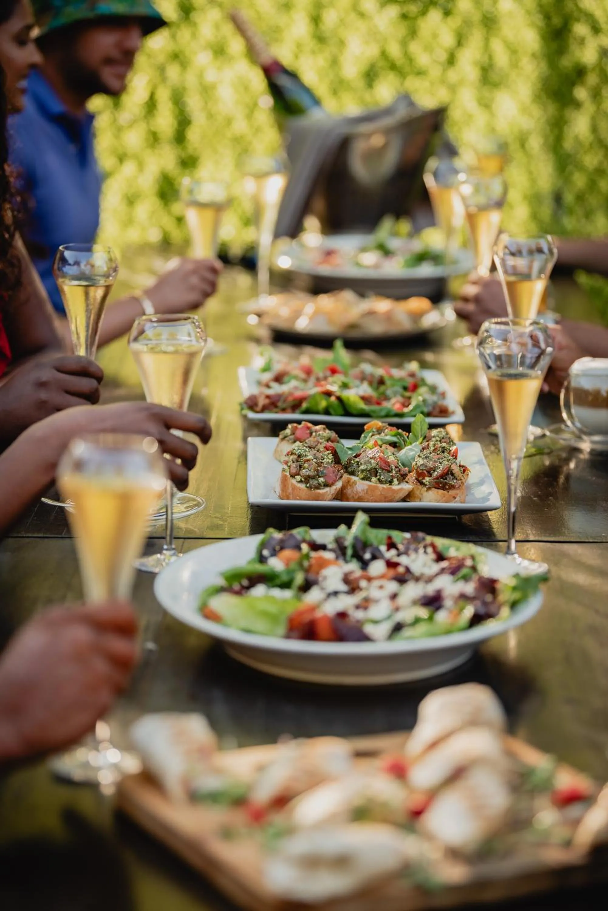 Restaurant/places to eat in Cargo88 Hotel